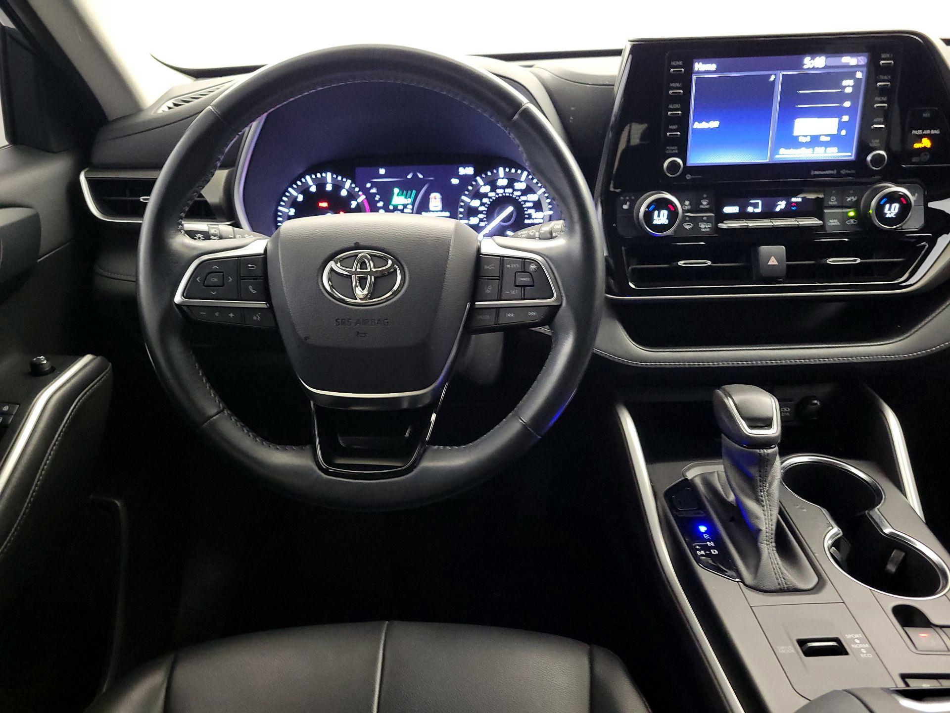 Thumbnail: 2021 Toyota Highlander - 10