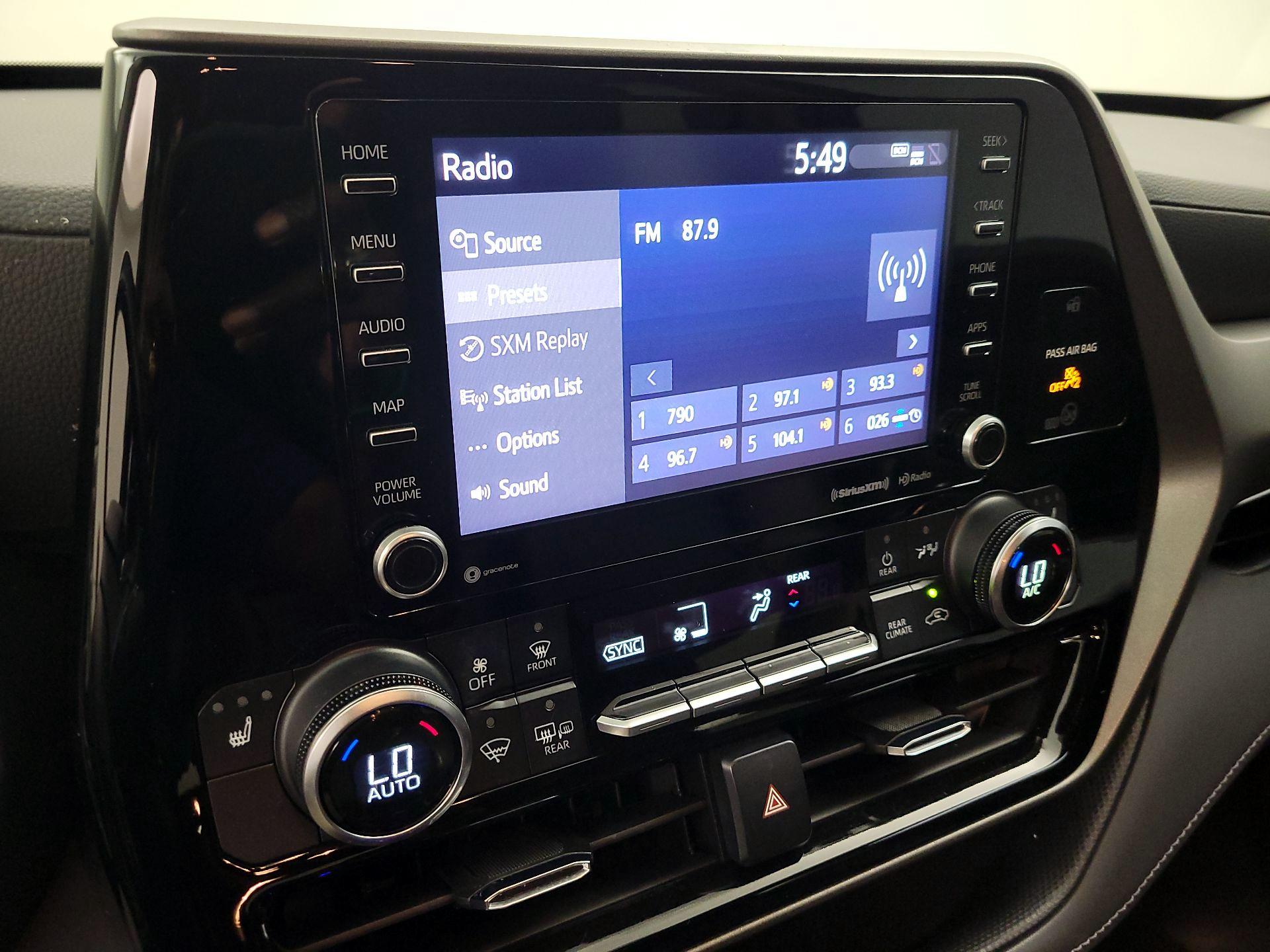 Thumbnail: 2021 Toyota Highlander - 15