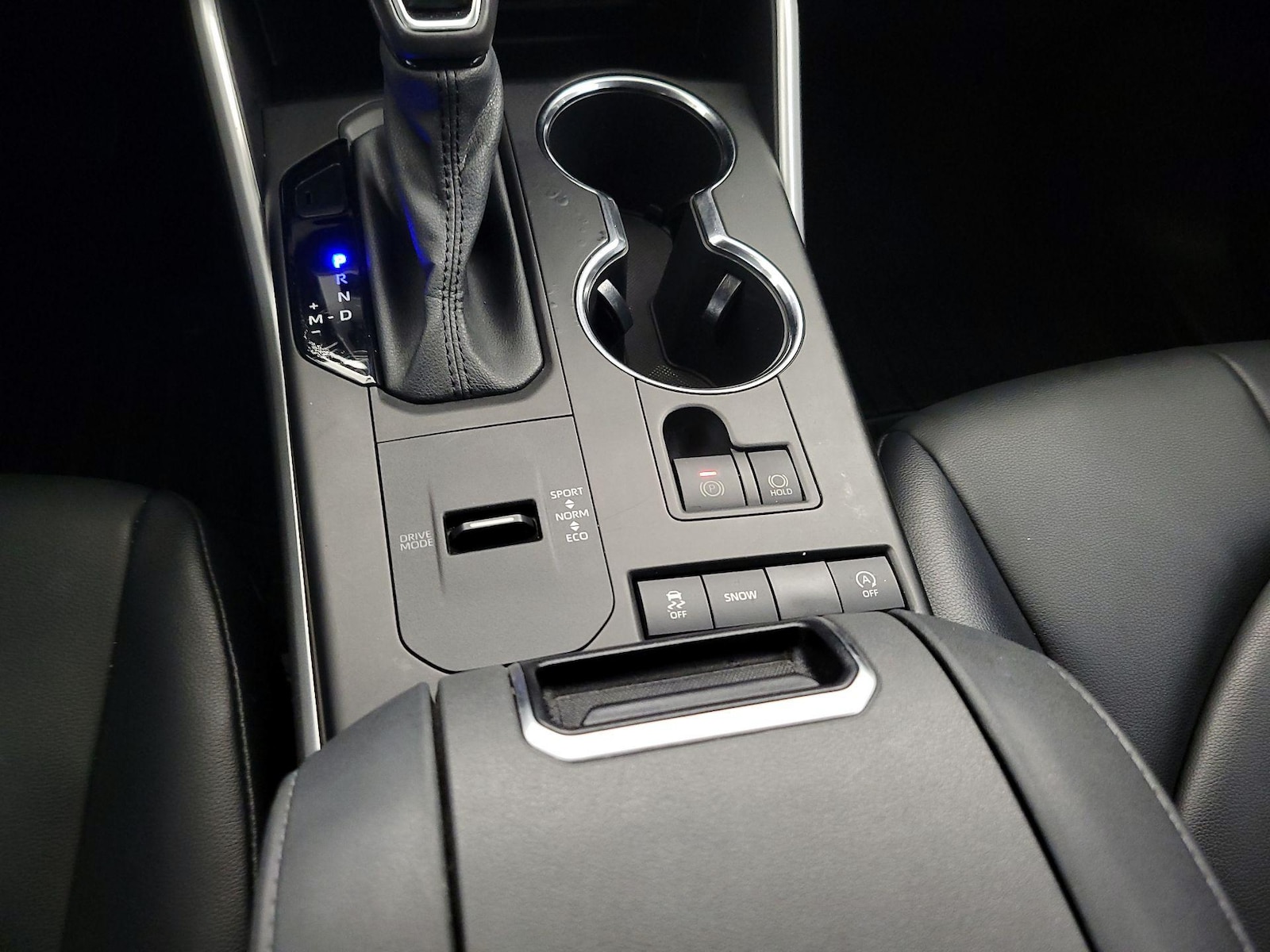 2021 Toyota Highlander XLE - Photo 18