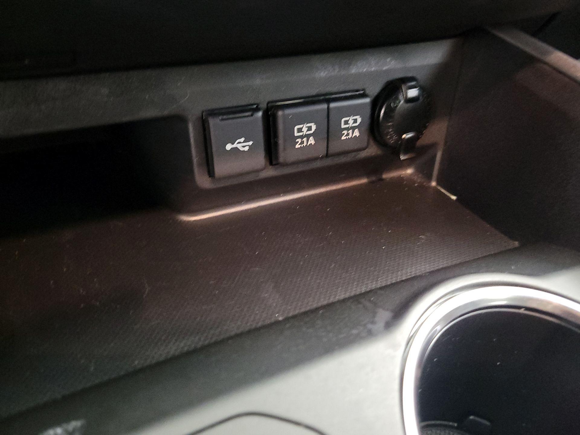 Thumbnail: 2021 Toyota Highlander - 18