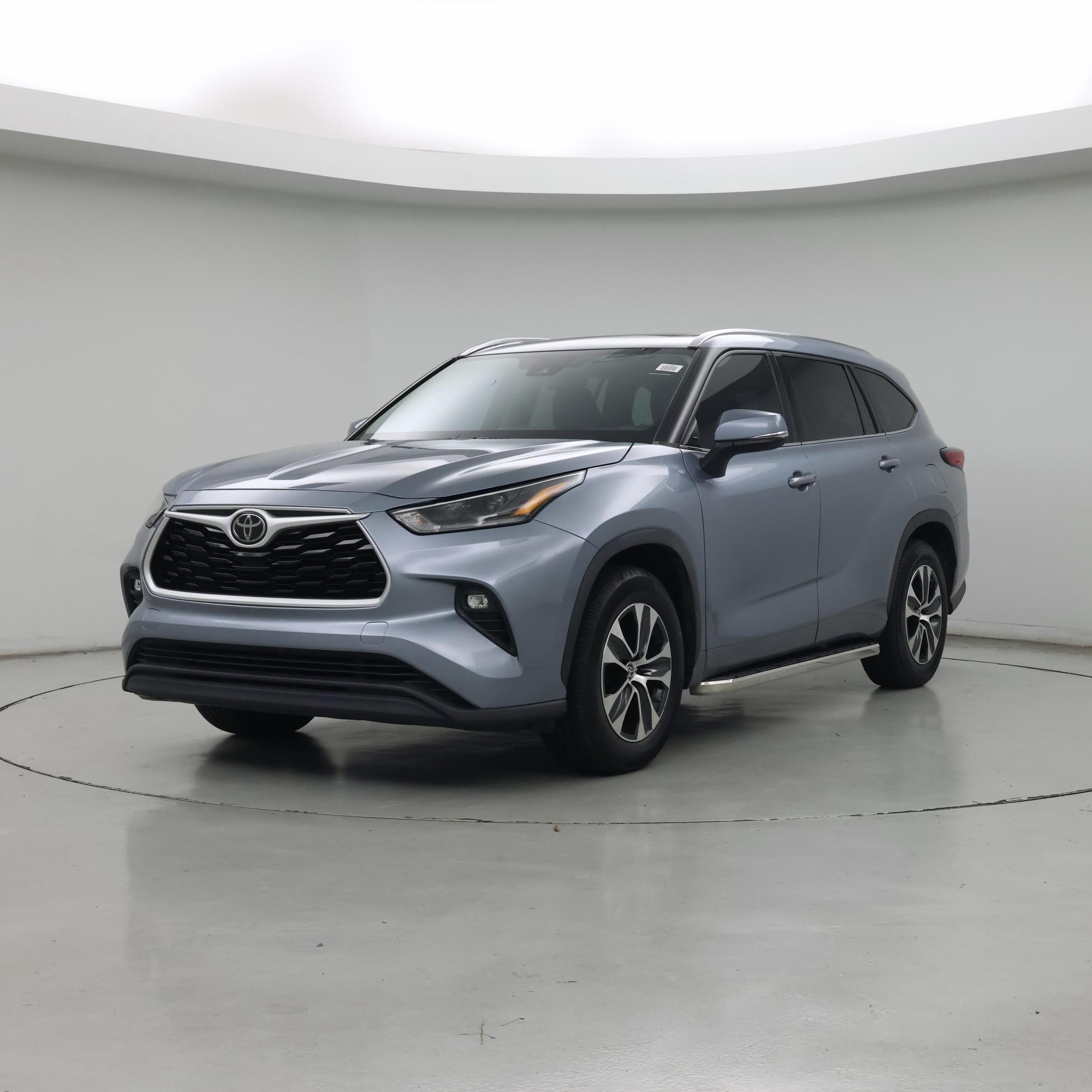 Thumbnail: 2021 Toyota Highlander - 4