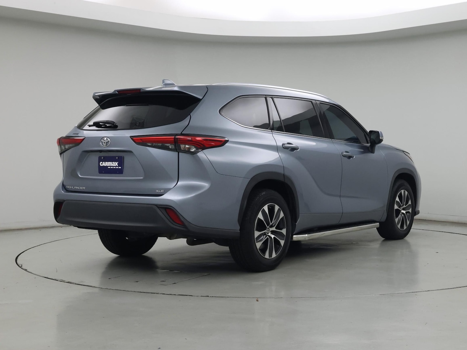 2021 Toyota Highlander XLE - Photo 9