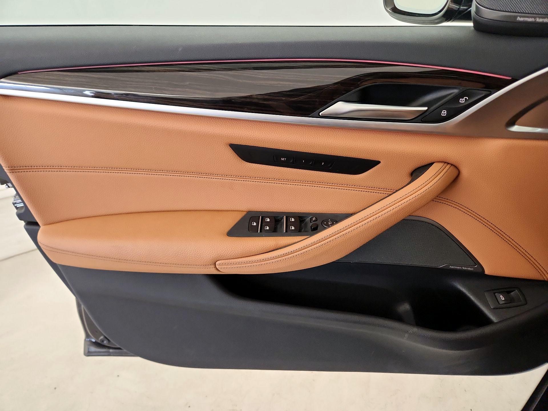 Thumbnail: 2022 BMW 5 Series - 12