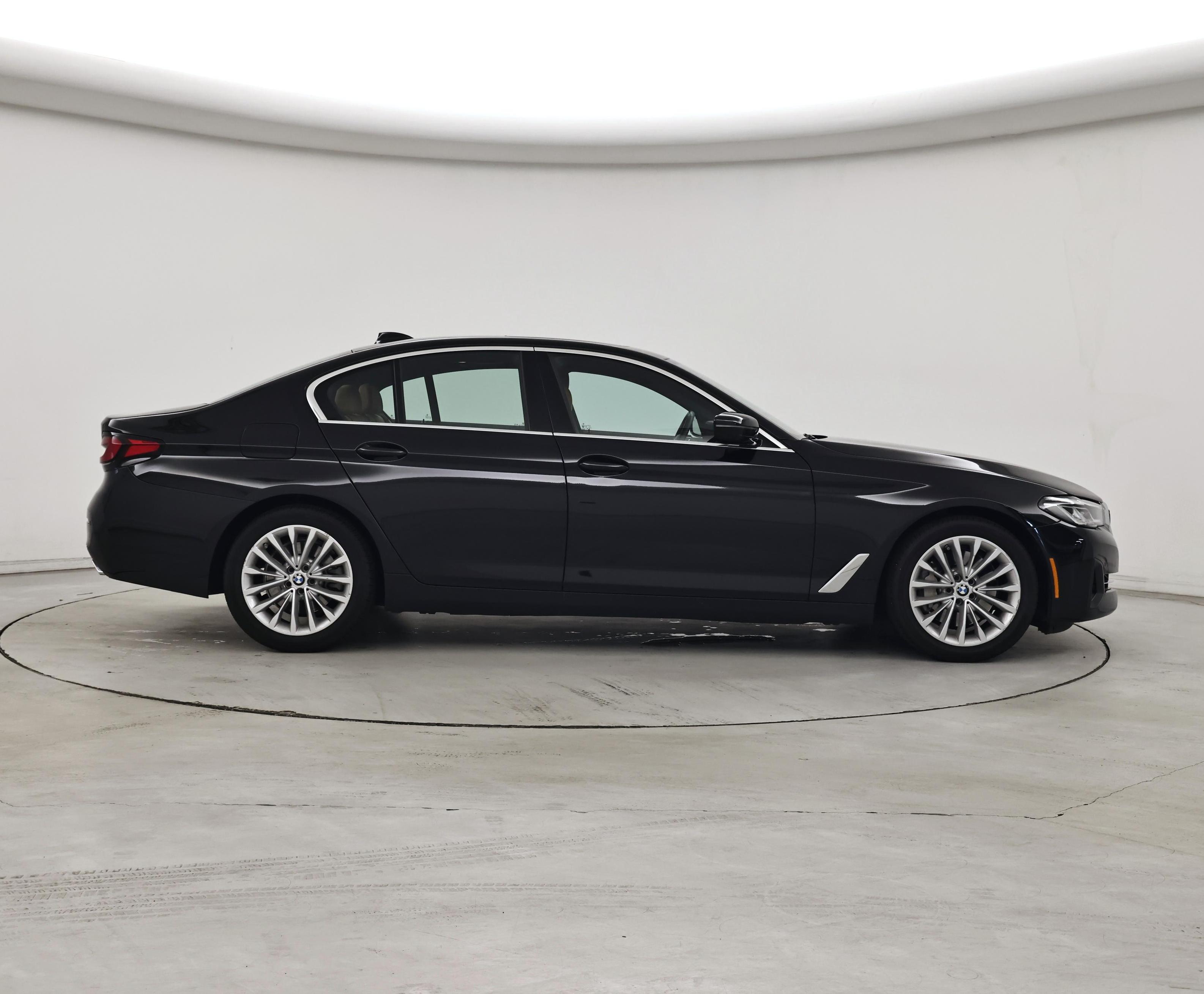 Thumbnail: 2022 BMW 5 Series - 7