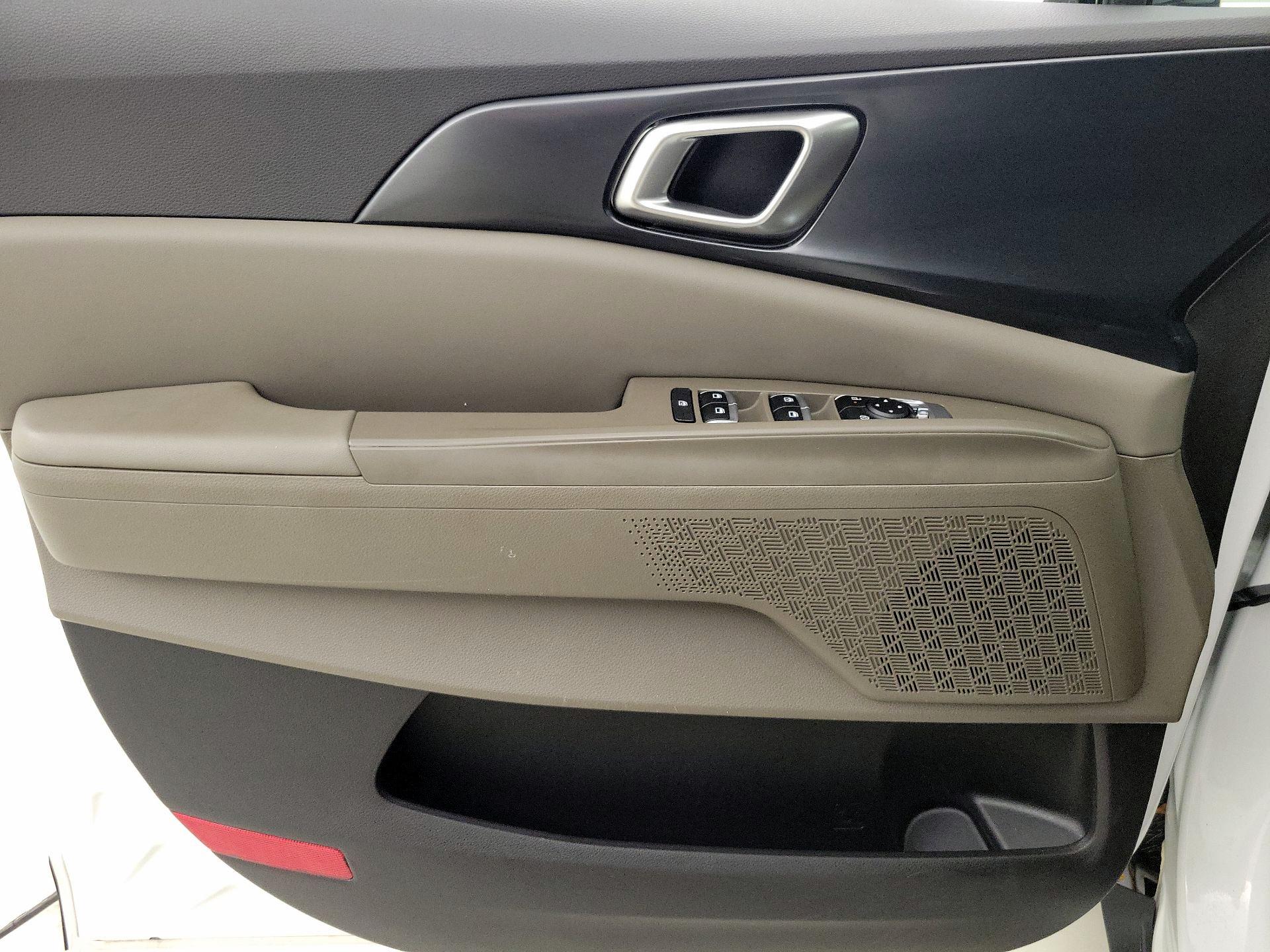 Thumbnail: 2025 Kia Carnival - 12