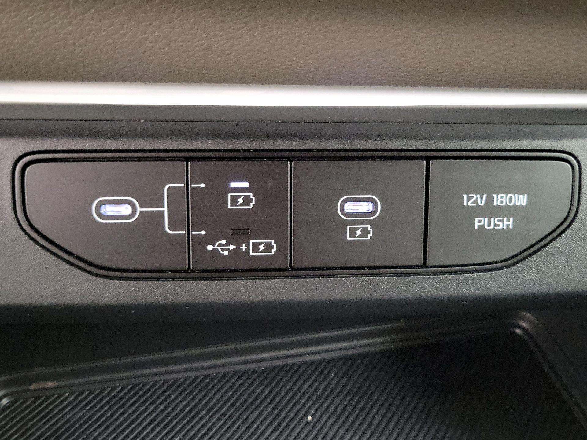 Thumbnail: 2025 Kia Carnival - 19