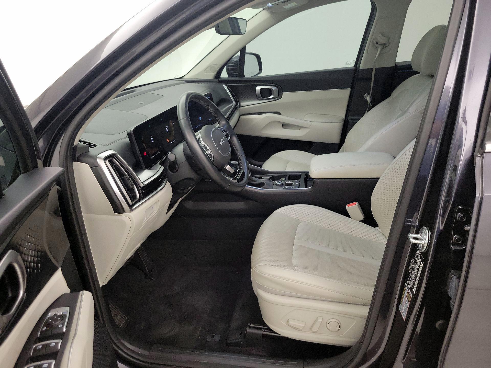 Thumbnail: 2025 Kia Sorento - 11