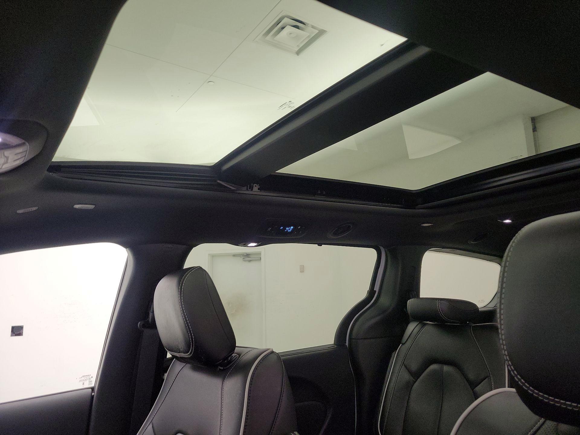 Thumbnail: 2026 Chrysler Pacifica - 20