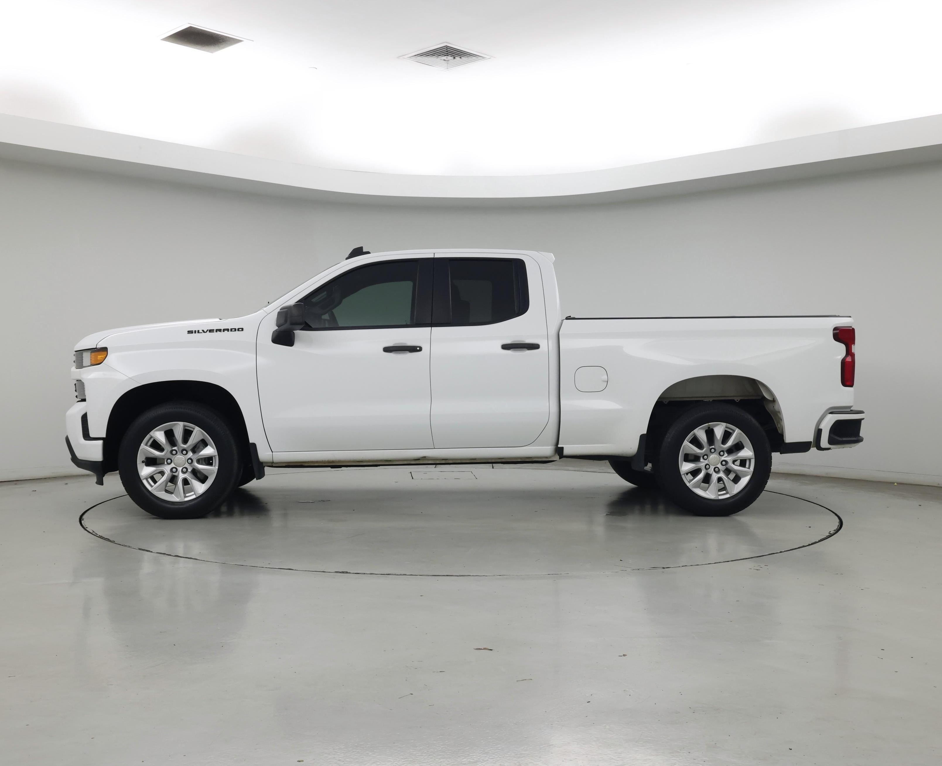 Thumbnail: 2020 Chevrolet Silverado 1500 - 3