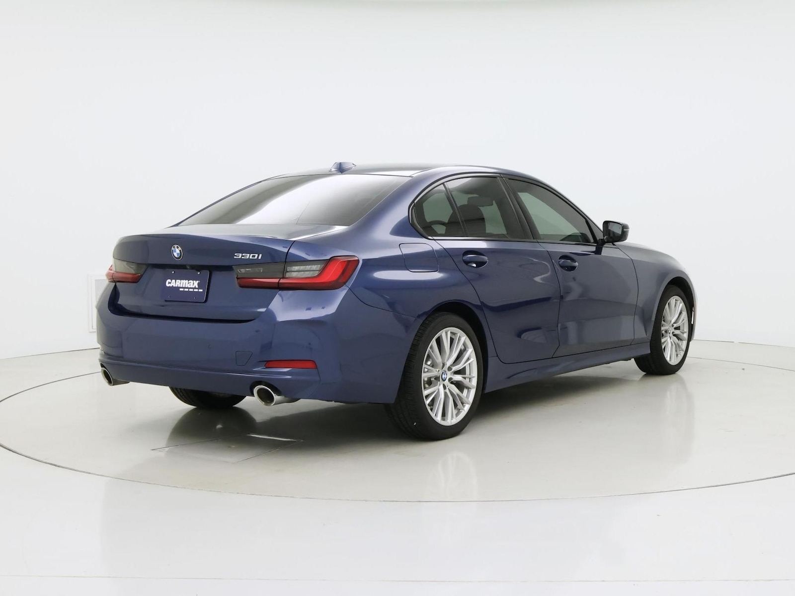 2023 BMW 3 Series 330i - Photo 9