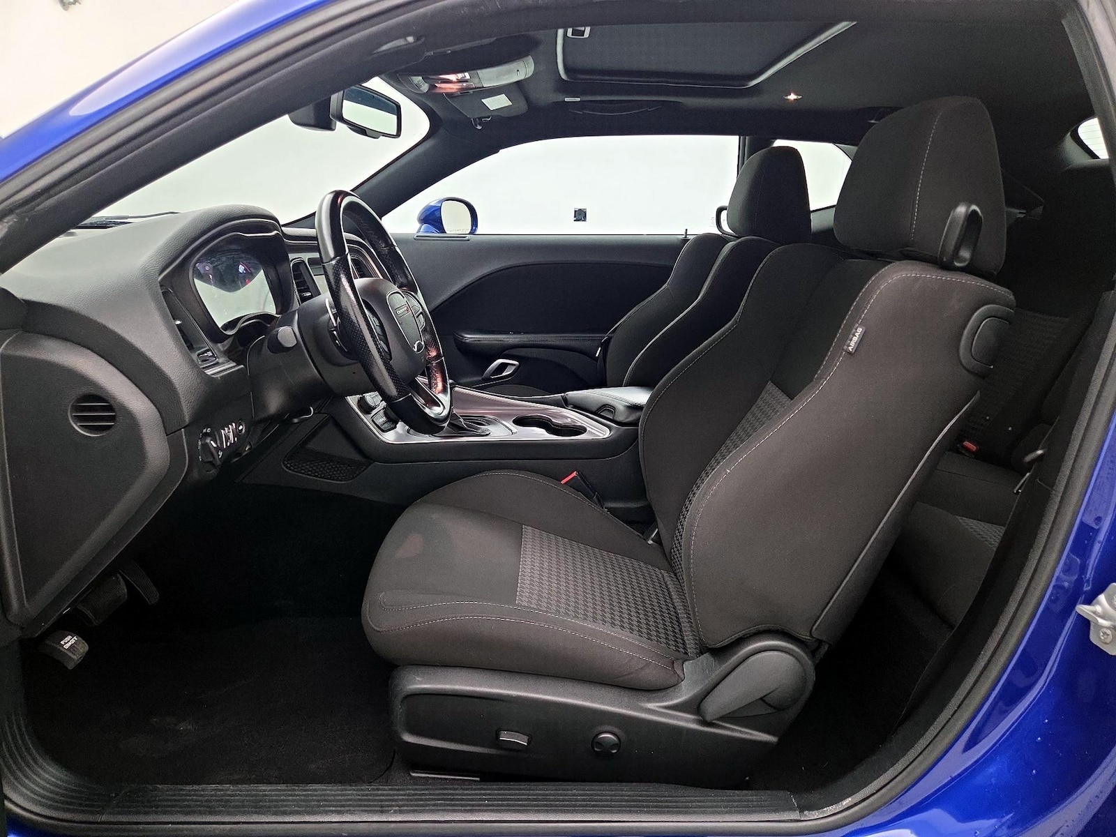 Power Seat(s) & Side Airbags