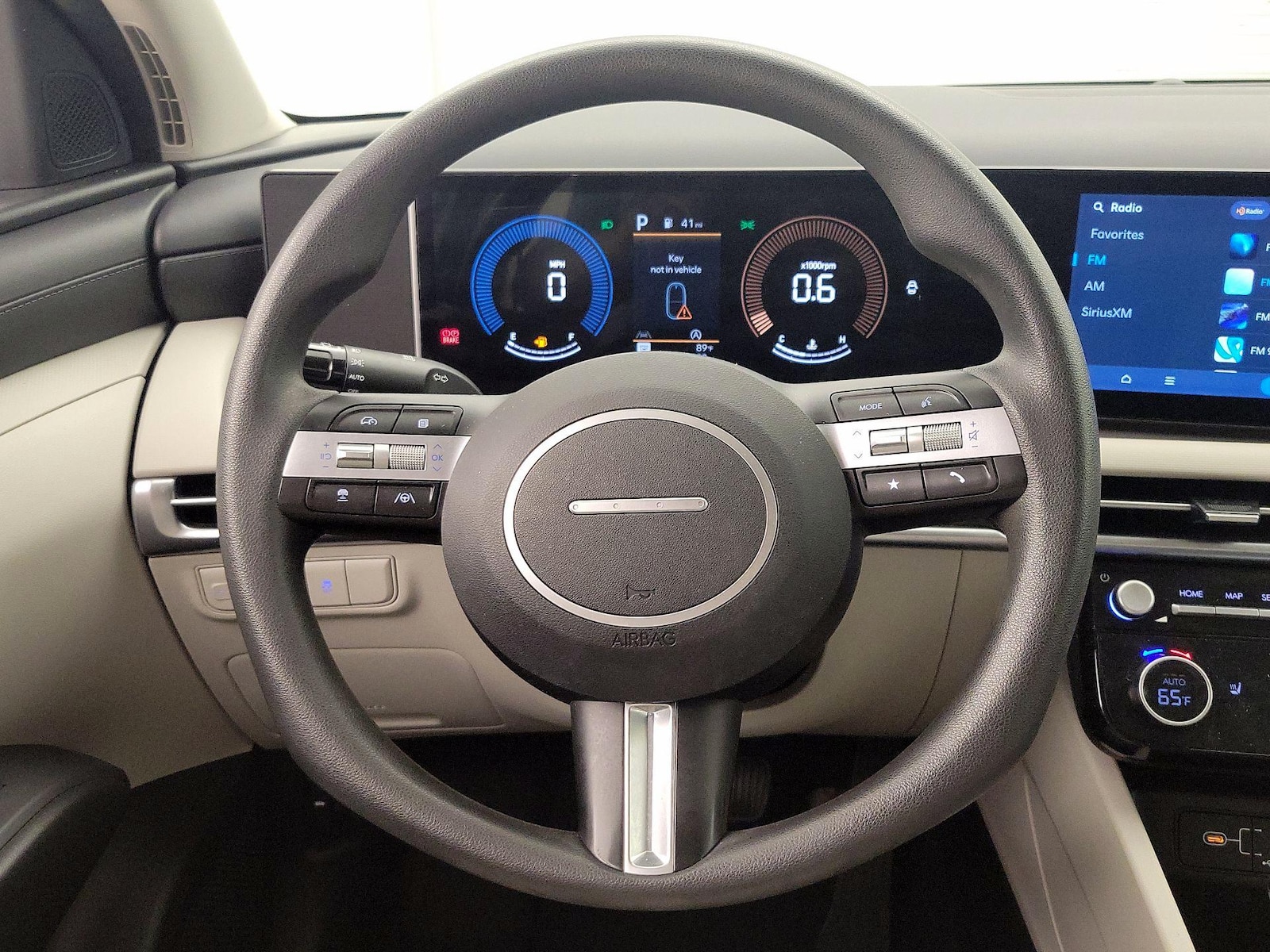 2025 Hyundai Tucson SEL - Photo 11