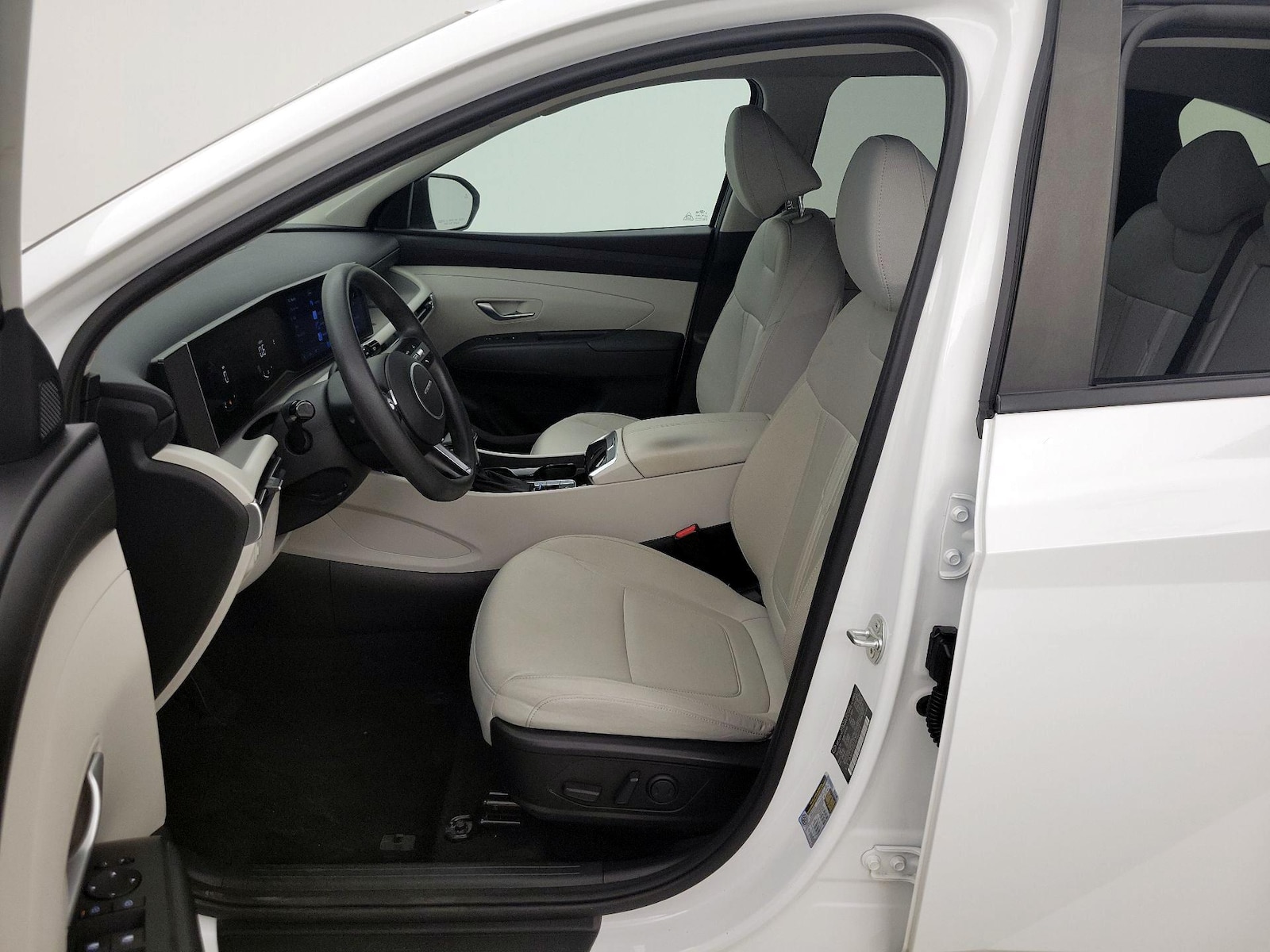 2025 Hyundai Tucson SEL - Photo 12