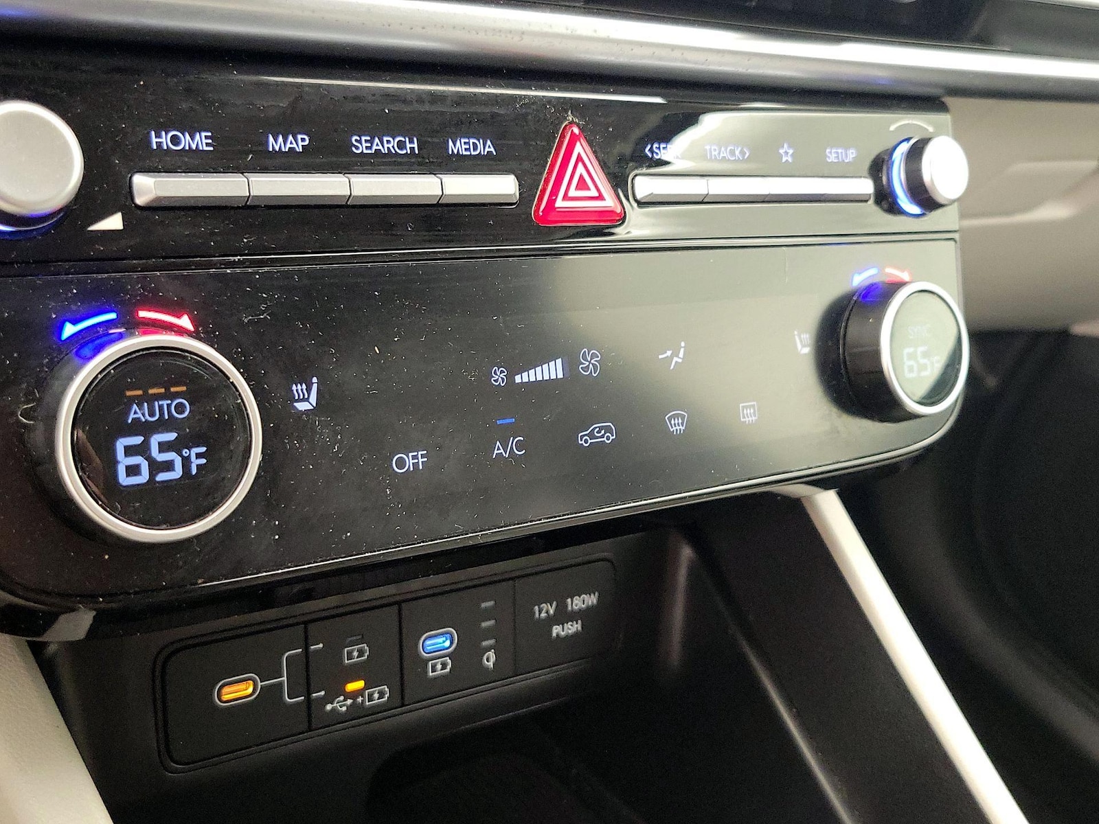 2025 Hyundai Tucson SEL - Photo 17