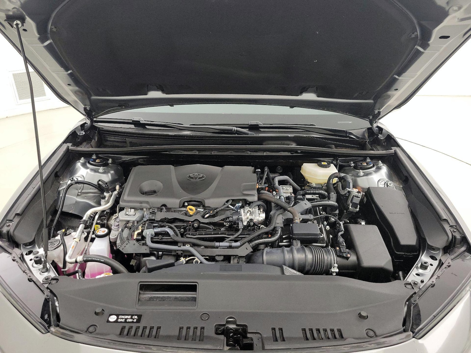 2025 Toyota Camry SE - Photo 22