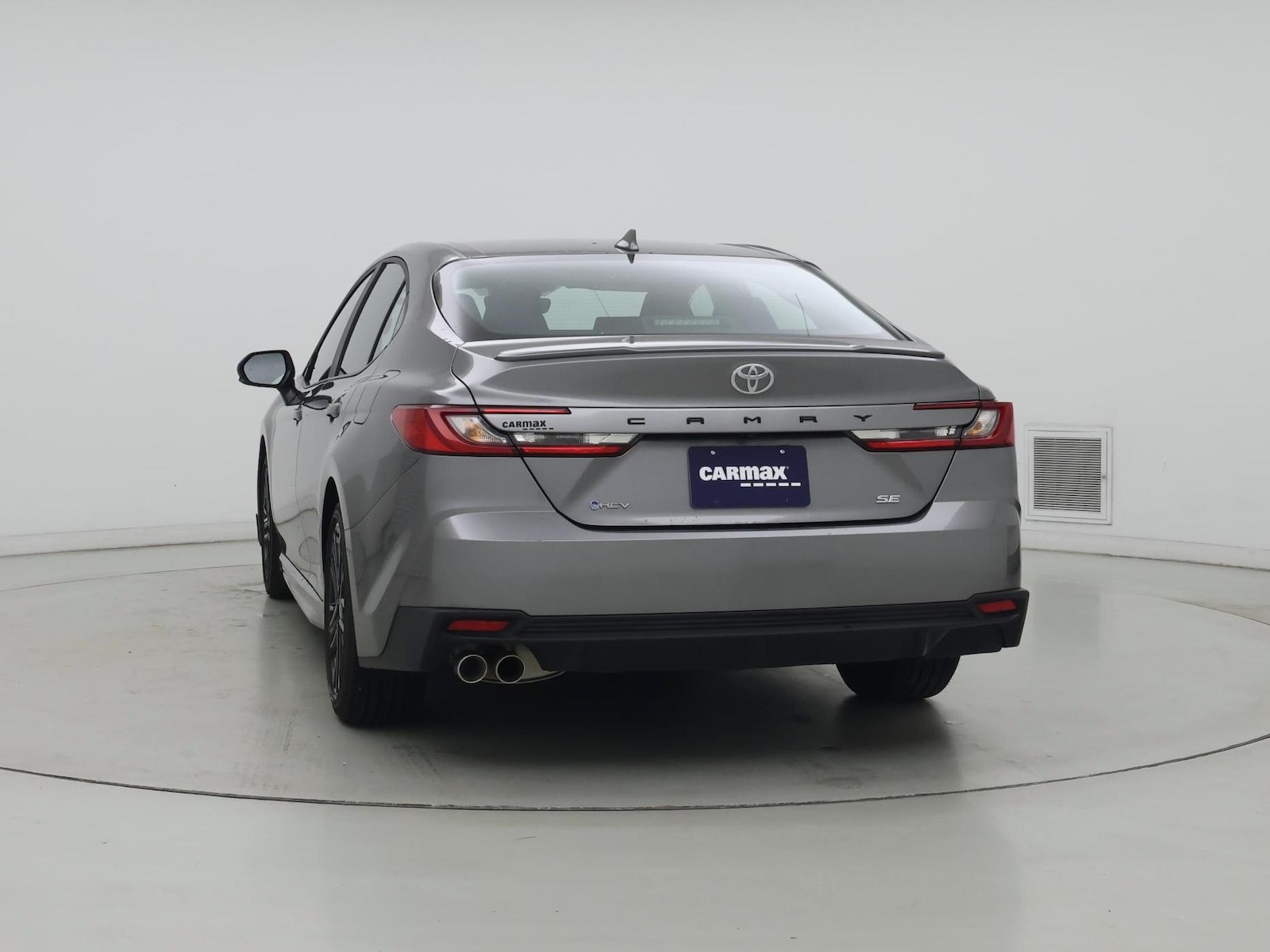 2025 Toyota Camry SE - Photo 7