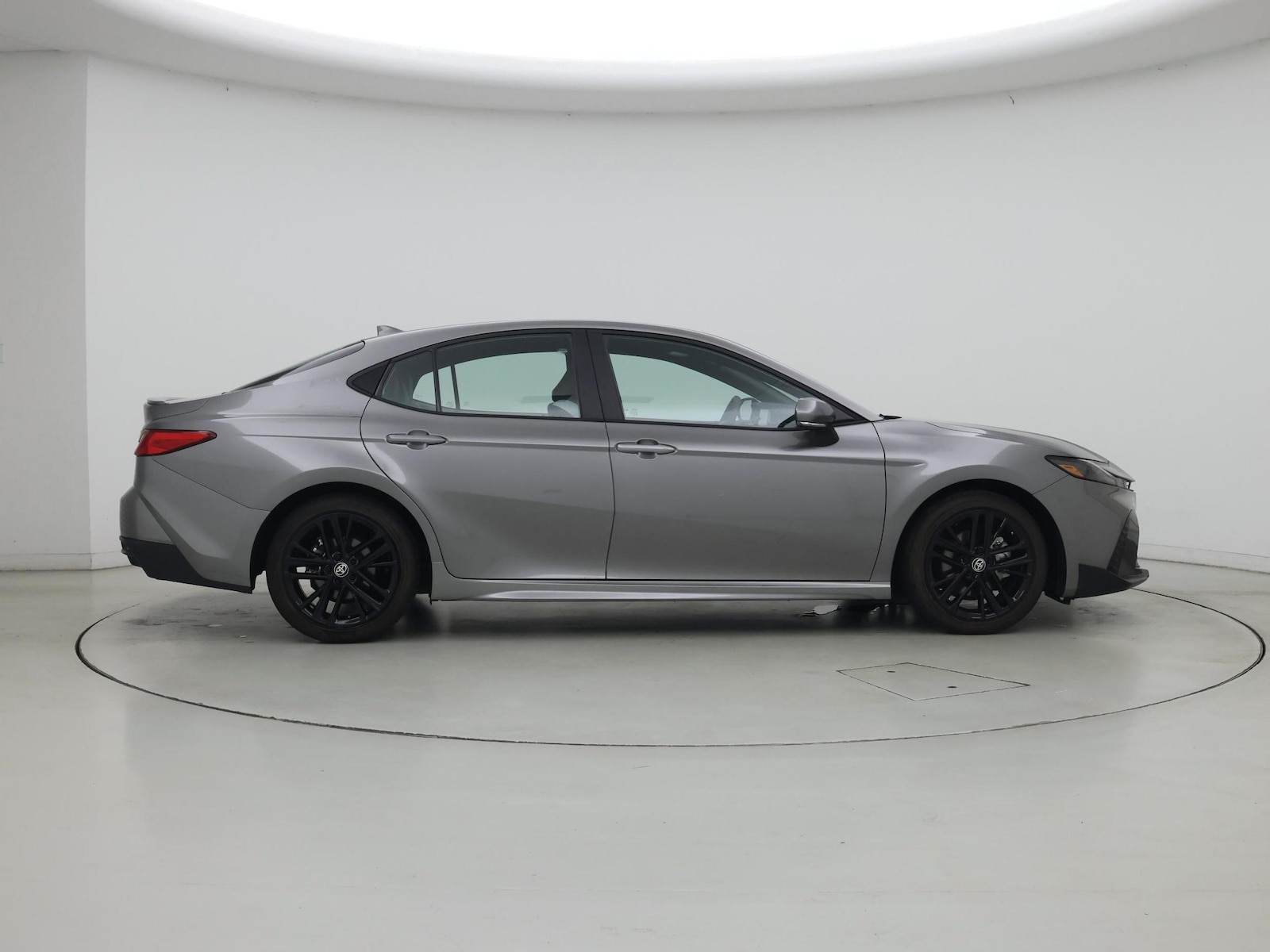 2025 Toyota Camry SE - Photo 8