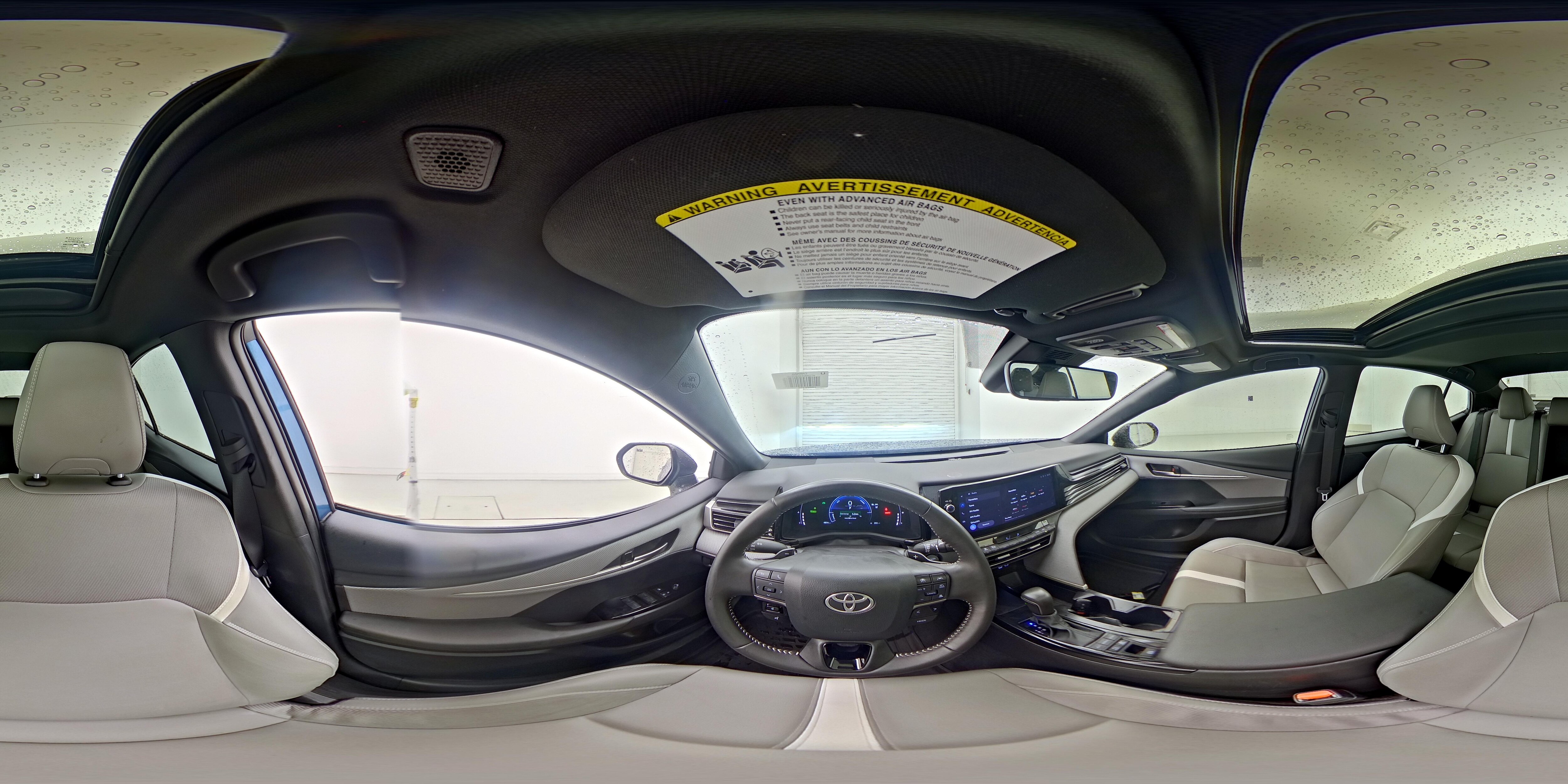 2025 Toyota Camry SE - Photo 27