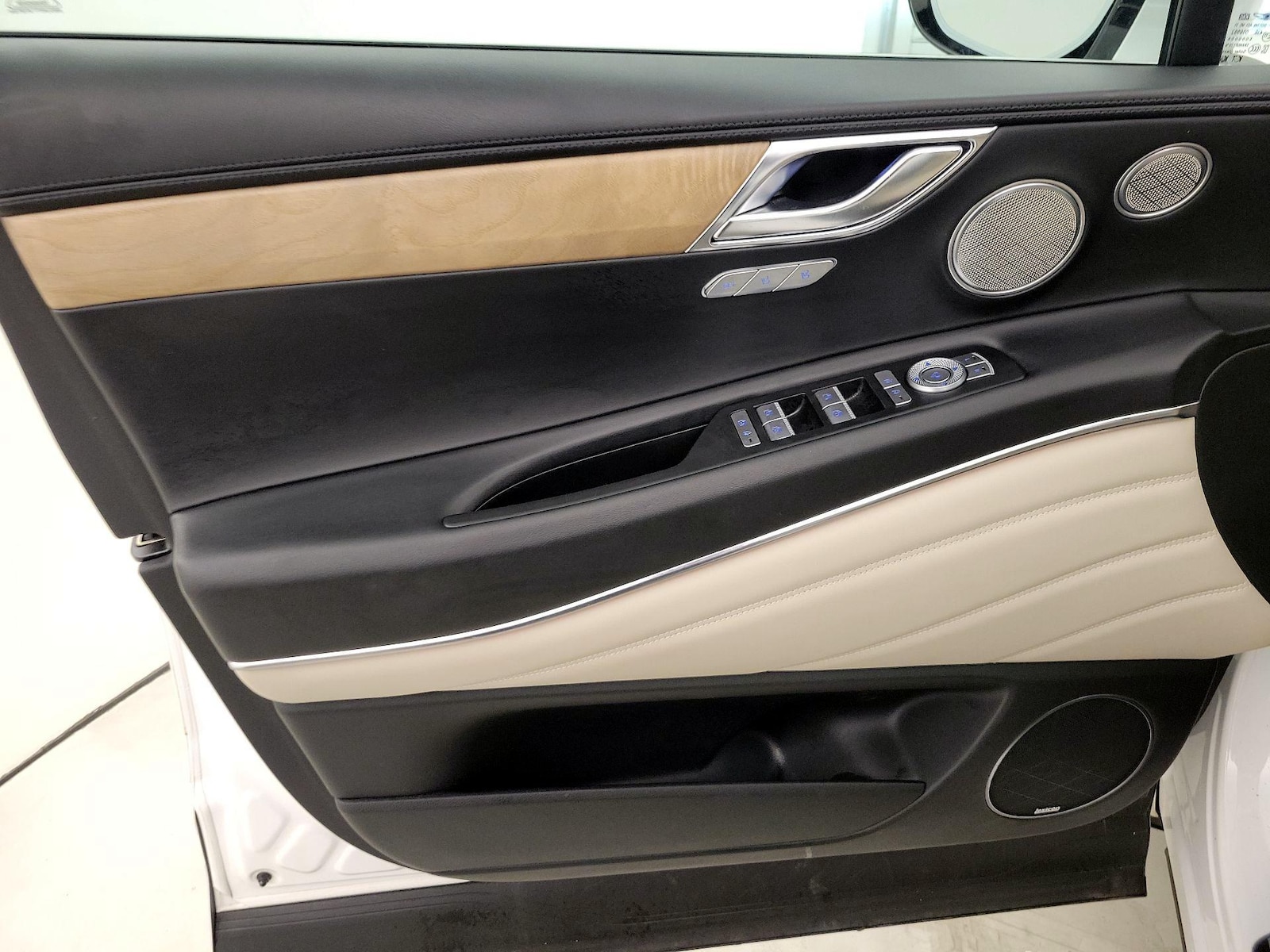 2024 GENESIS GV80 Standard - Photo 13