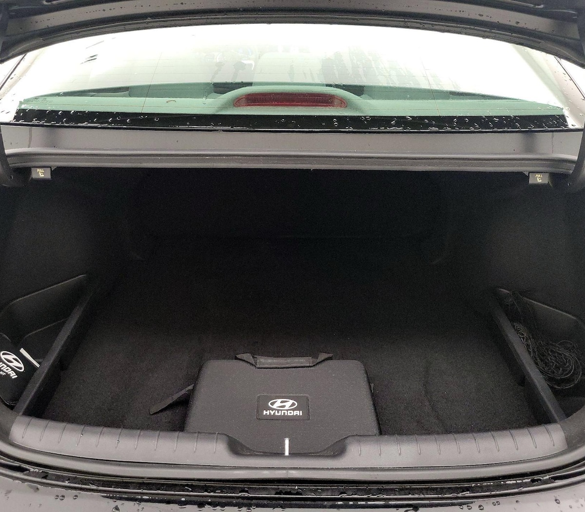 Trunk/Cargo (Seats Up)