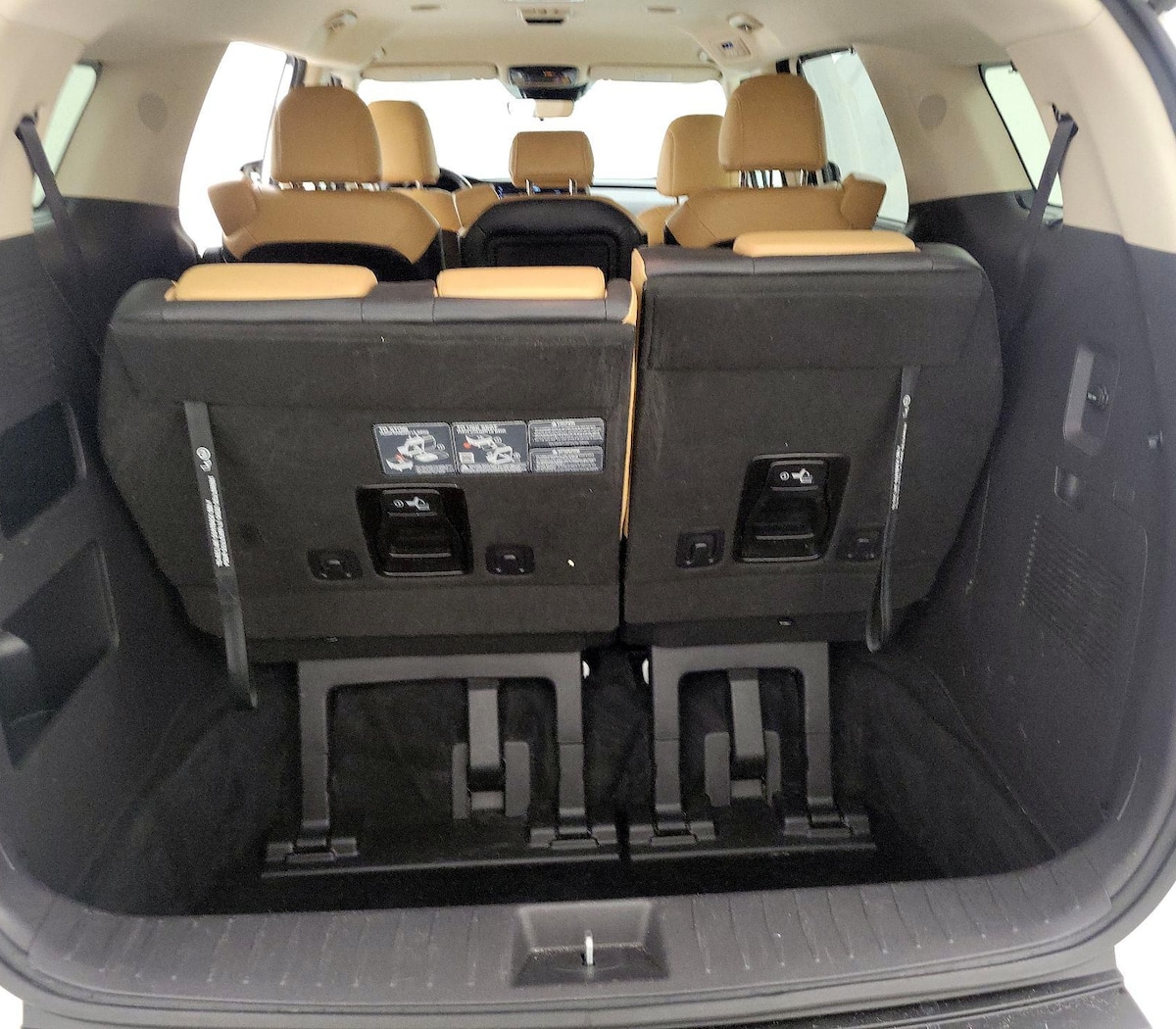 Trunk/Cargo (Seats Up)