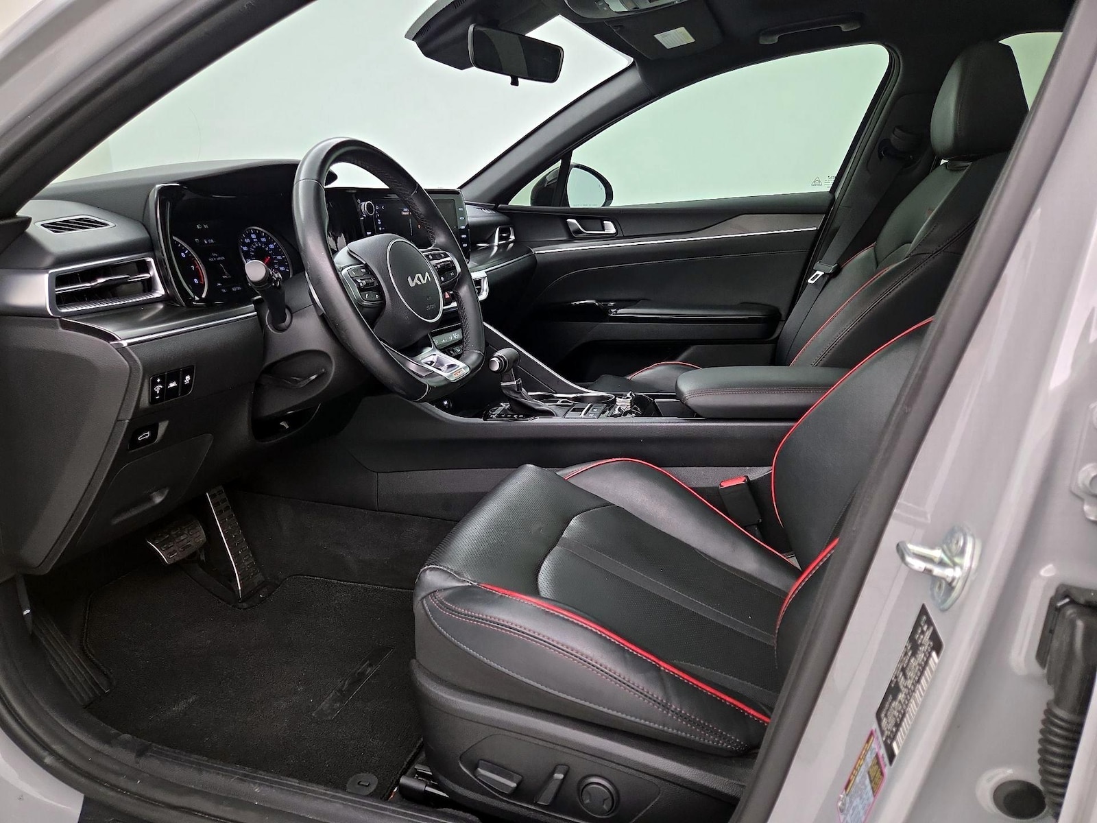 2022 Kia K5 GT - Photo 12