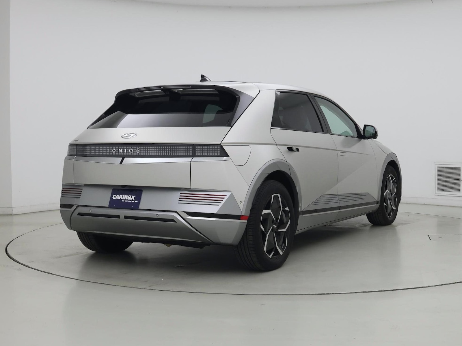 2024 Hyundai IONIQ 5 Limited - Photo 9