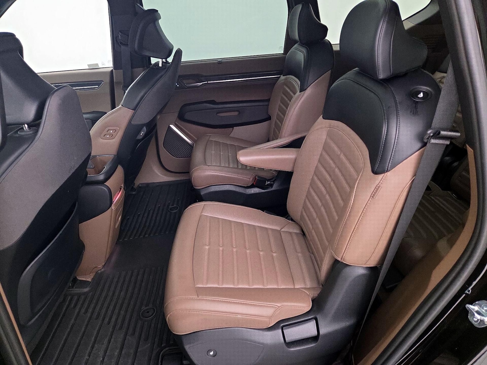 Rear Air Conditioning