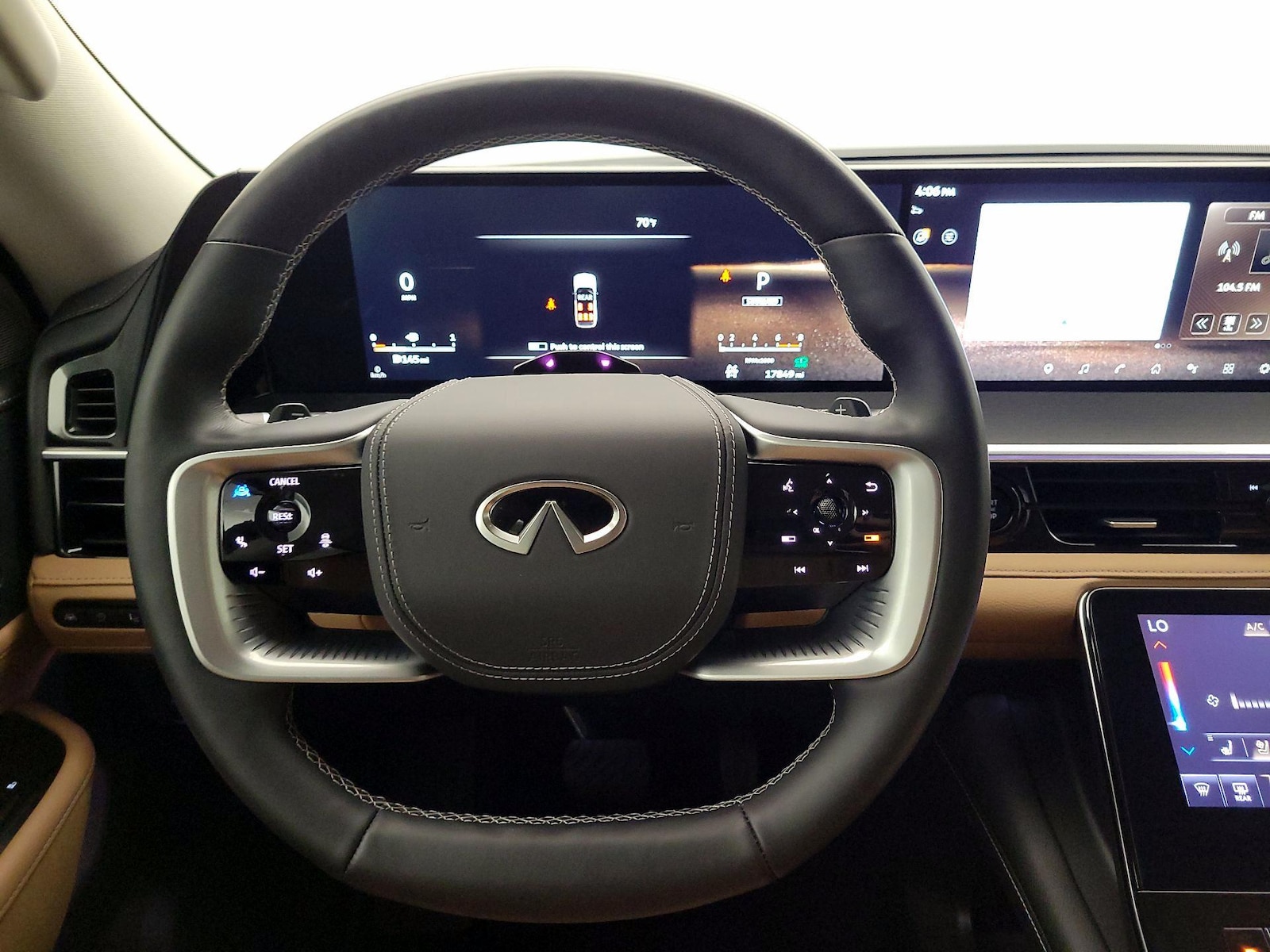 2025 INFINITI QX80 Sensory 4WD - Photo 11