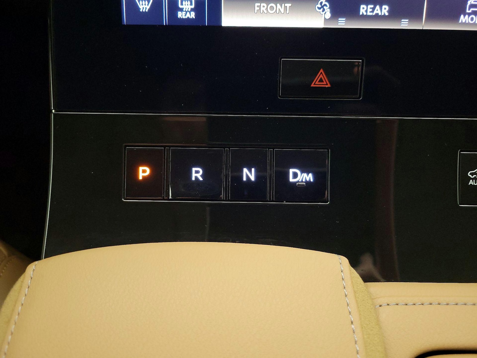 2025 INFINITI QX80 Sensory 4WD - Photo 19