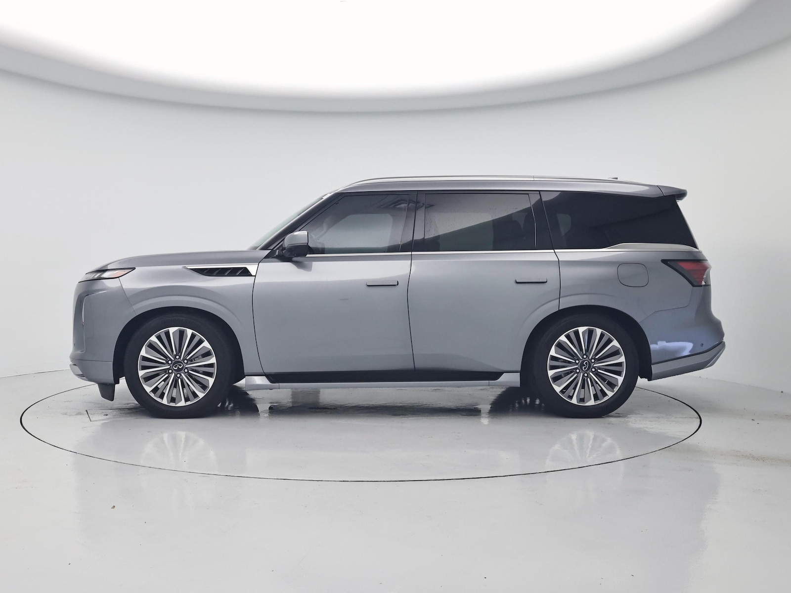 2025 INFINITI QX80 Sensory 4WD - Photo 4