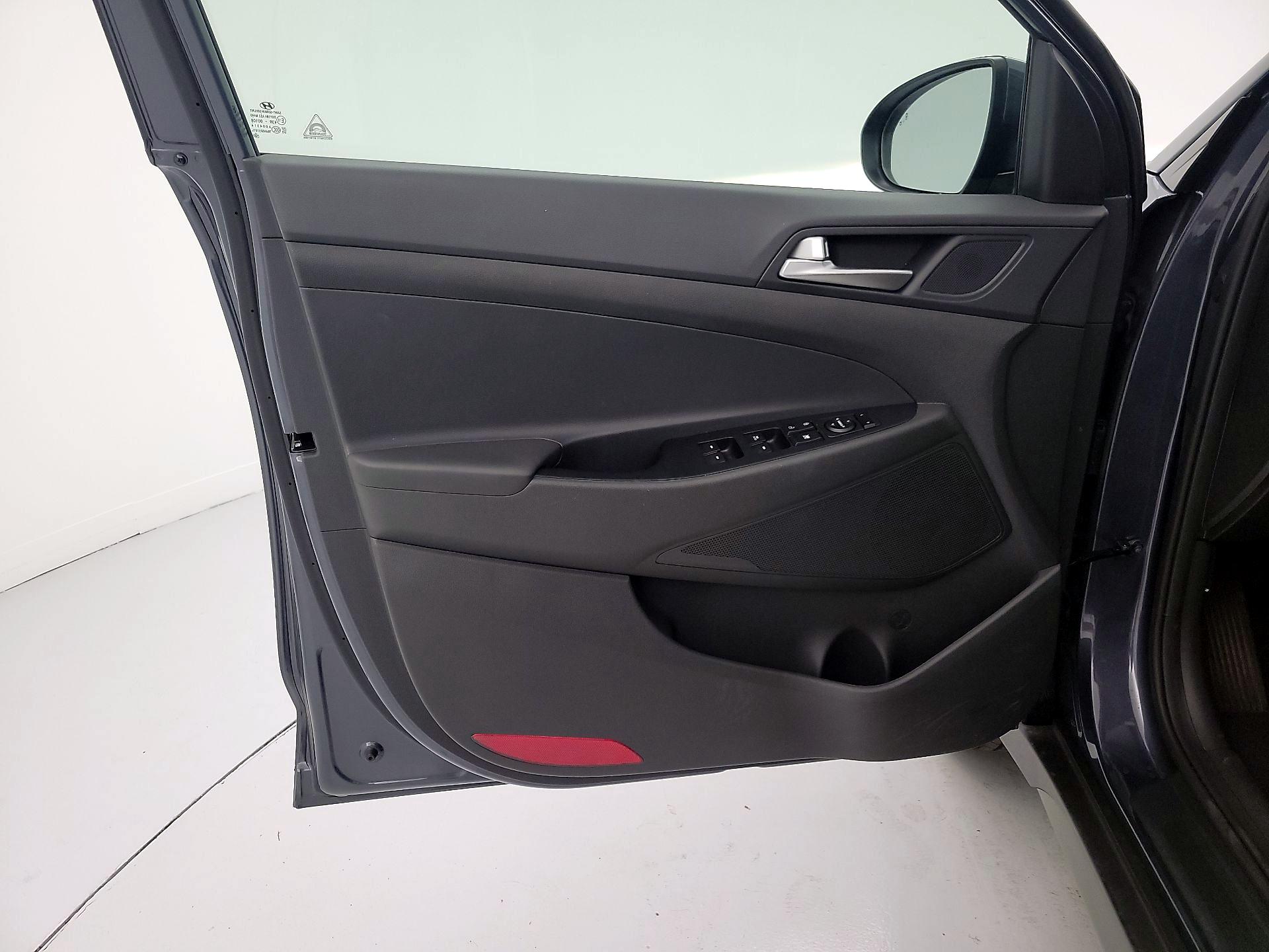 Thumbnail: 2019 Hyundai Tucson - 12