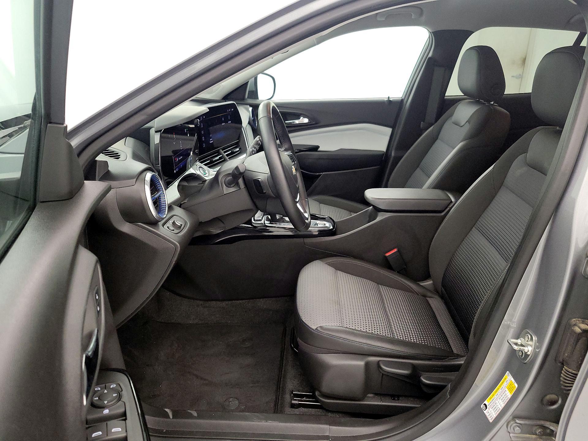 Thumbnail: 2024 Chevrolet Trax - 11