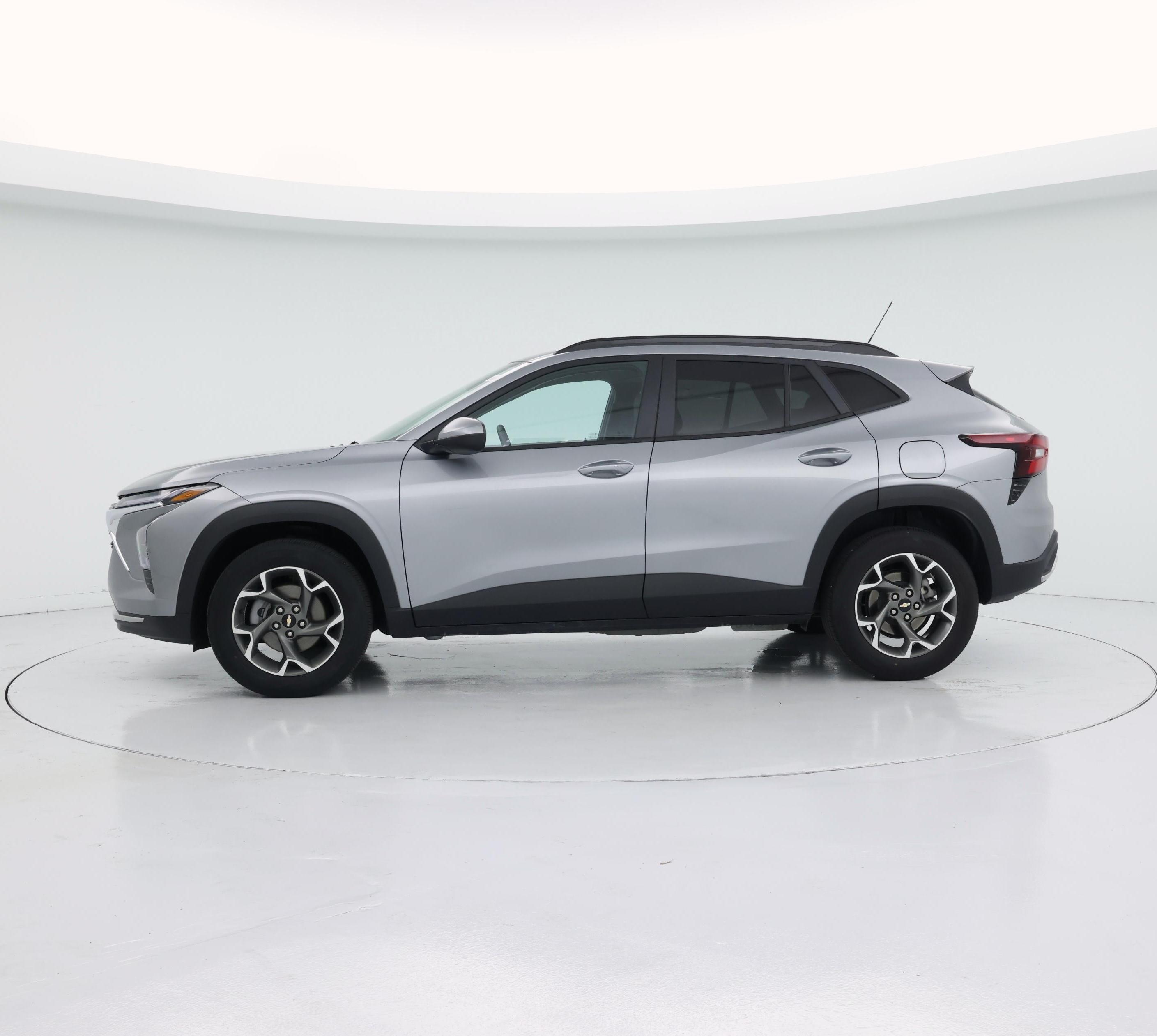 Thumbnail: 2024 Chevrolet Trax - 3