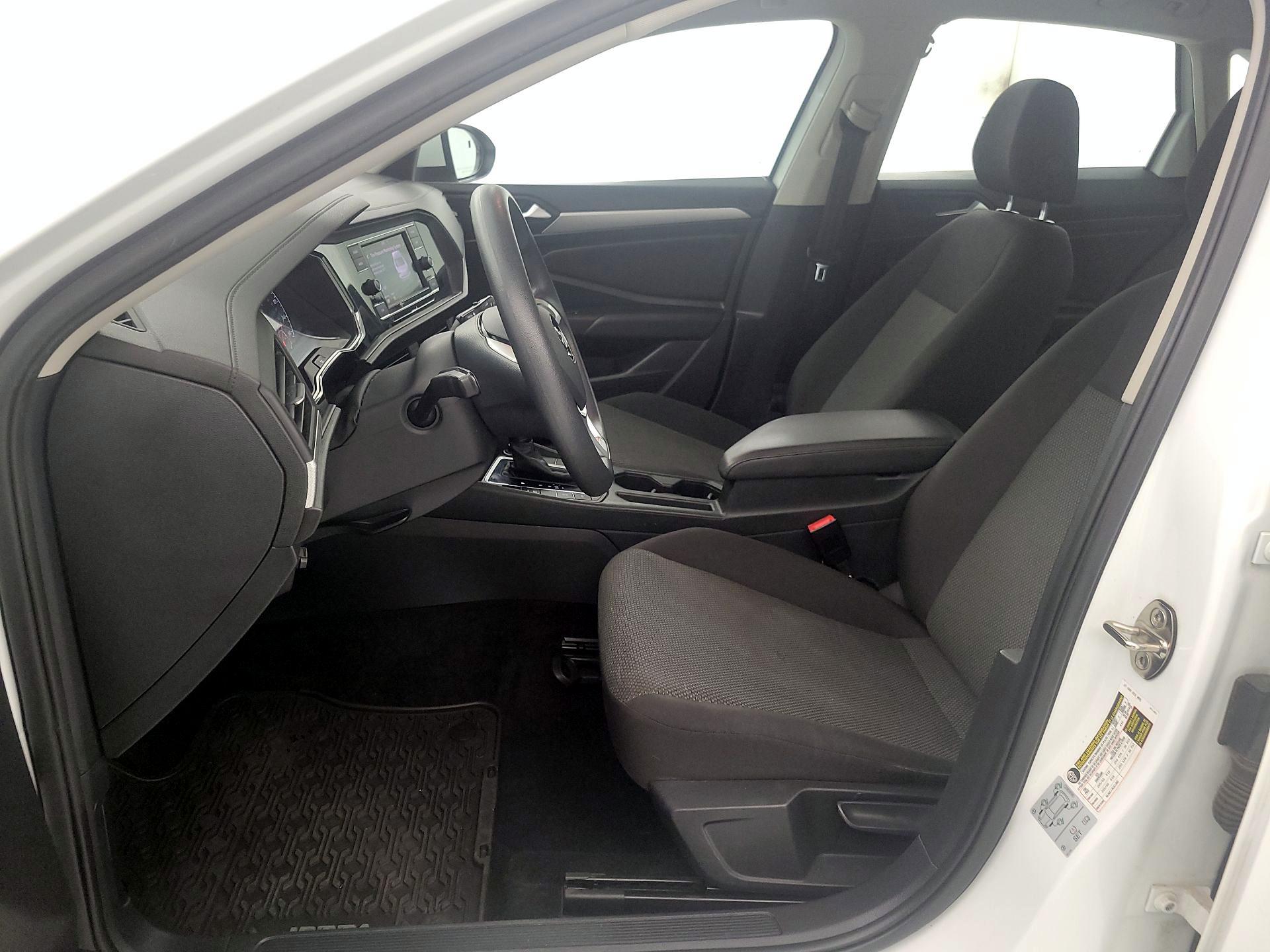 Thumbnail: 2019 Volkswagen Jetta - 11