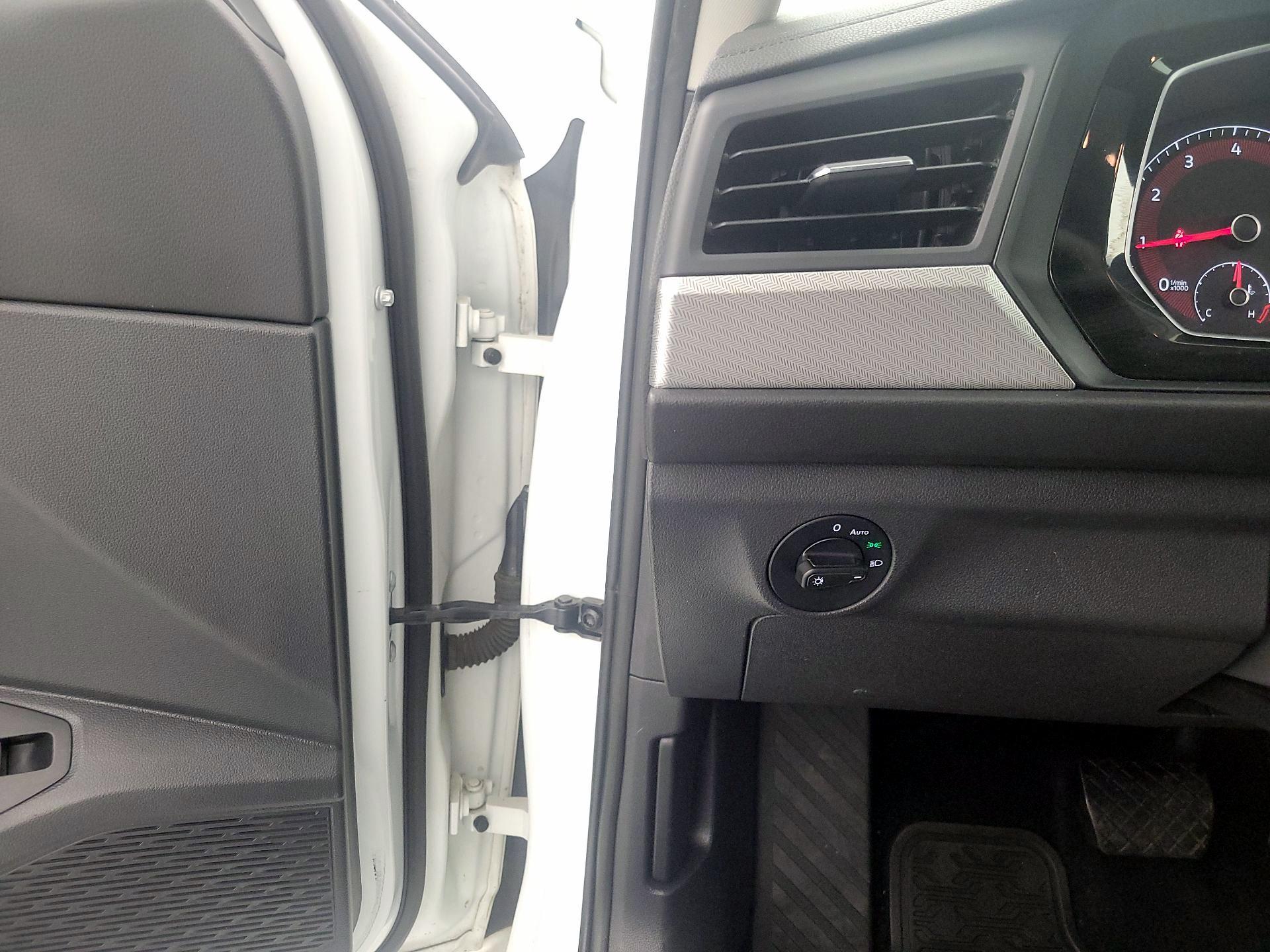 Thumbnail: 2019 Volkswagen Jetta - 13