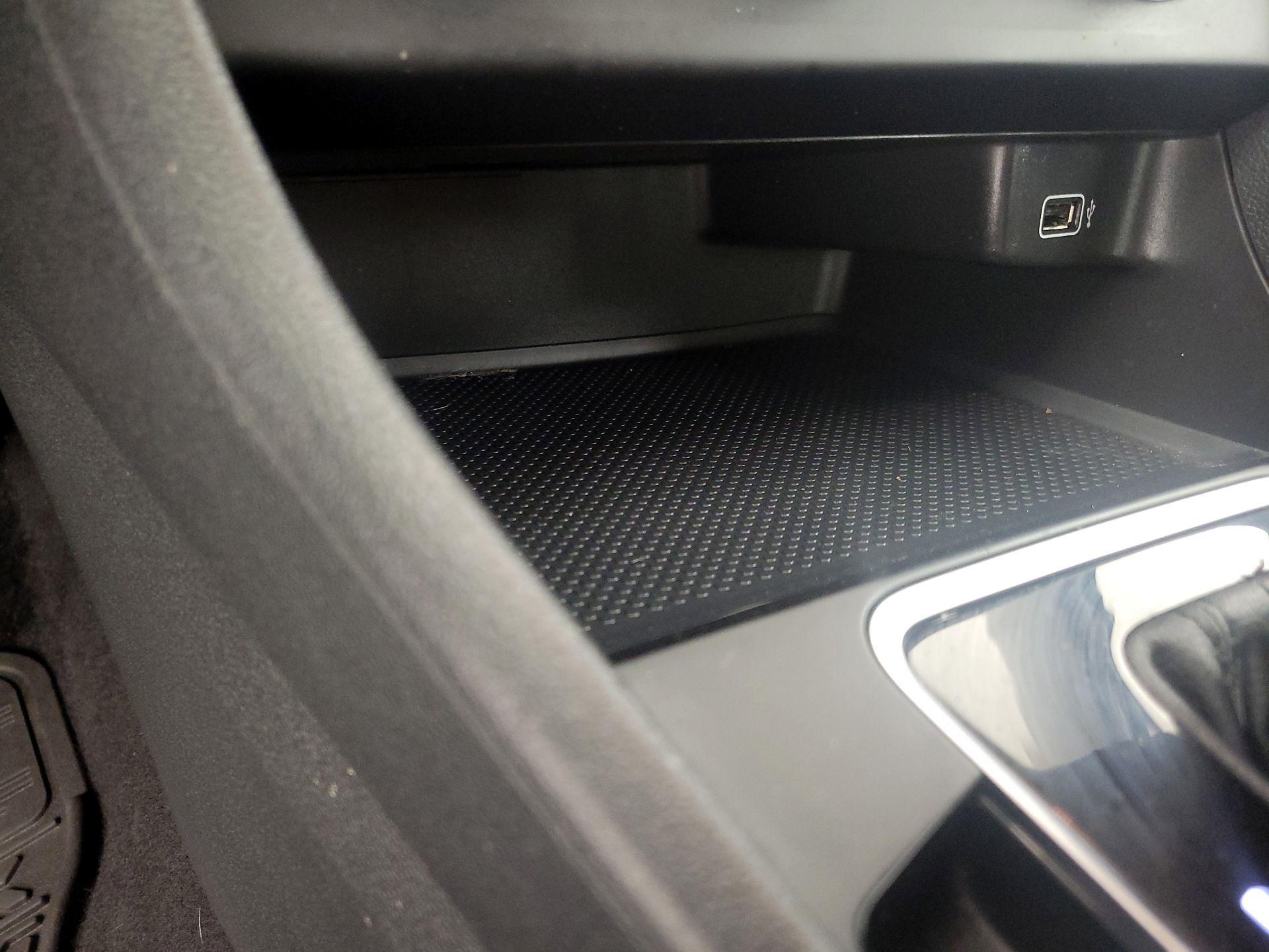 Thumbnail: 2019 Volkswagen Jetta - 18