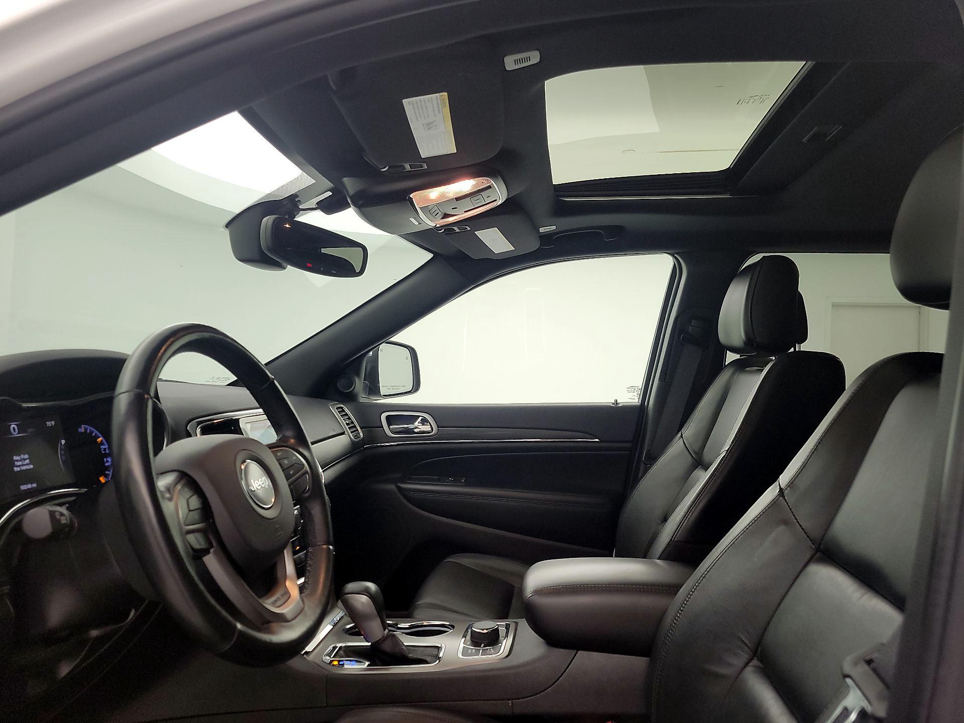 Thumbnail: 2021 Jeep Grand Cherokee - 20