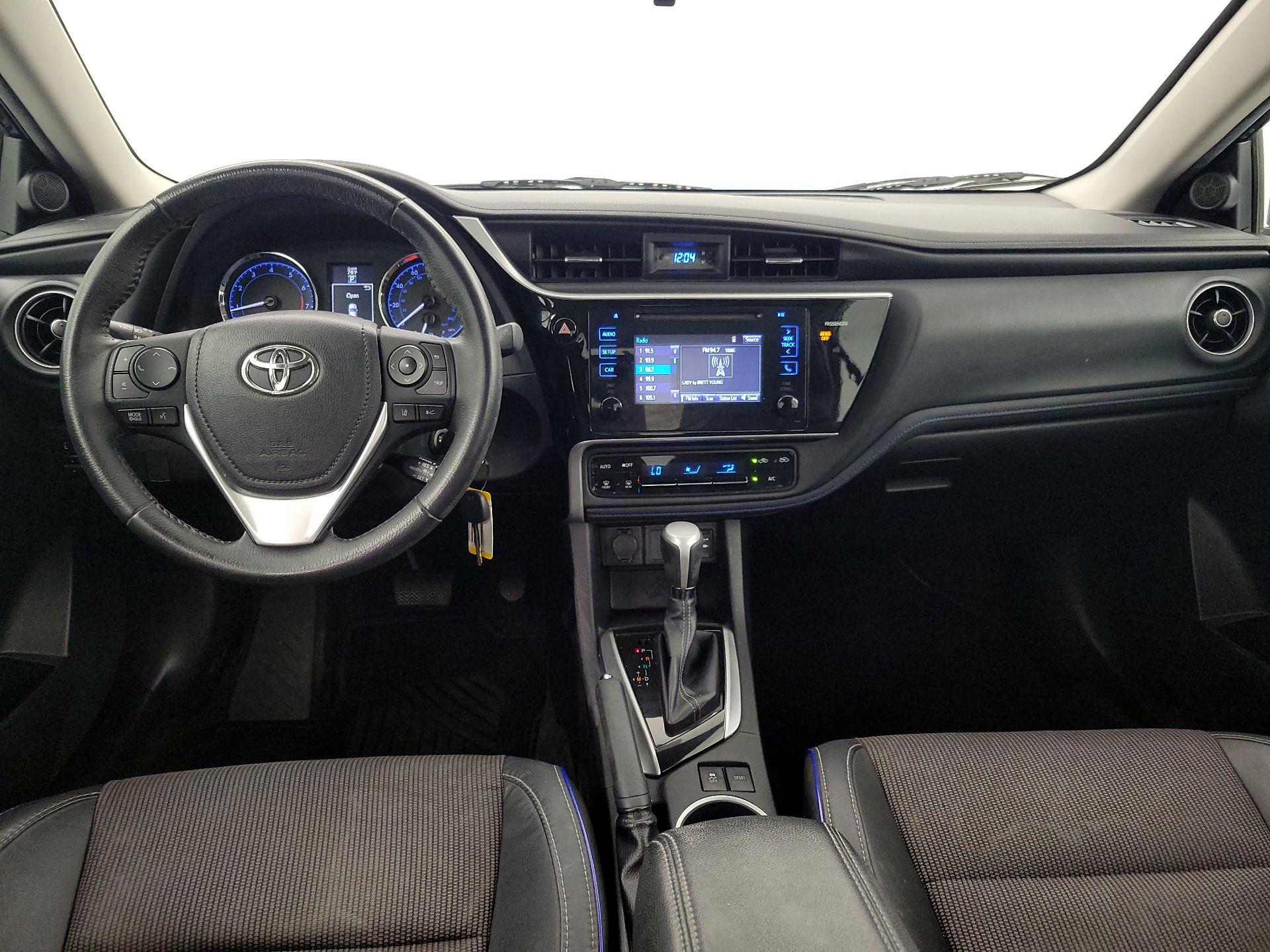 Thumbnail: 2017 Toyota Corolla - 9