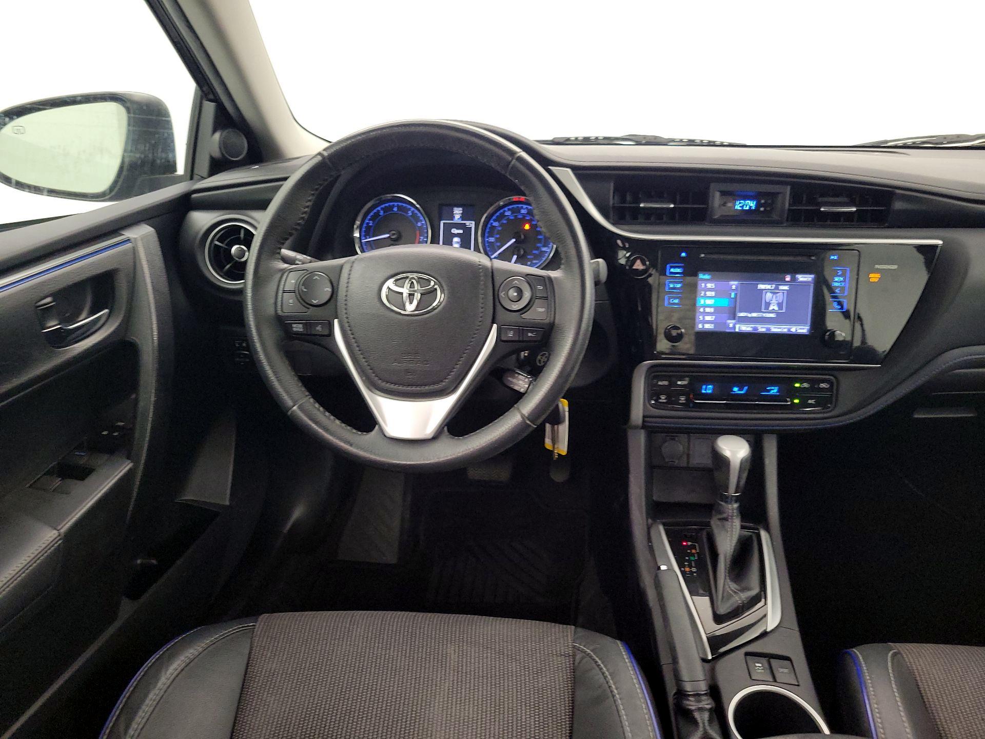 Thumbnail: 2017 Toyota Corolla - 10