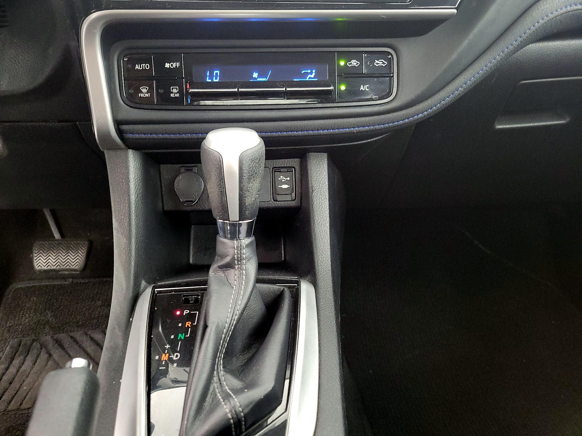 Thumbnail: 2017 Toyota Corolla - 16