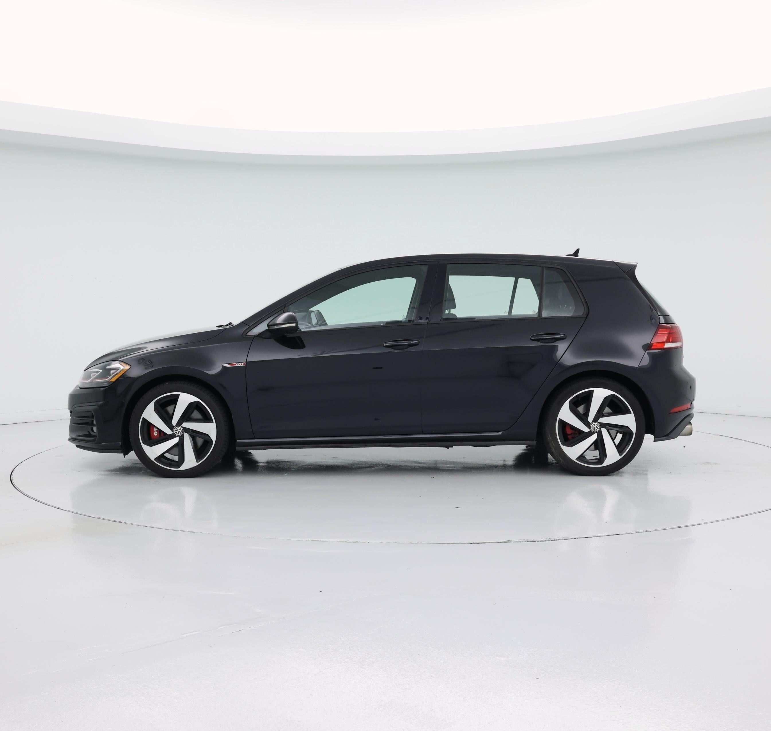 Thumbnail: 2018 Volkswagen Golf - 3