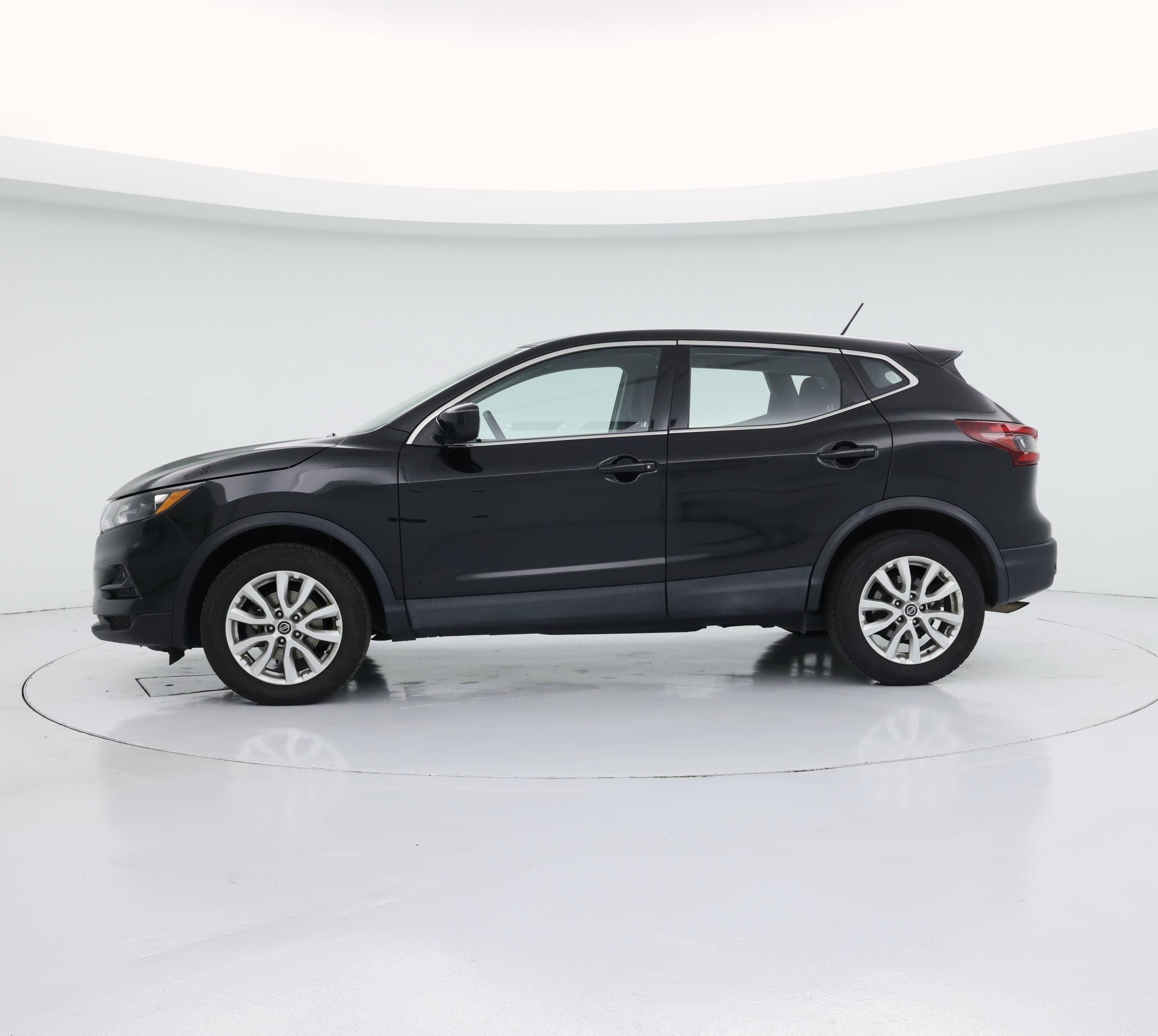 Thumbnail: 2020 Nissan Rogue Sport - 3