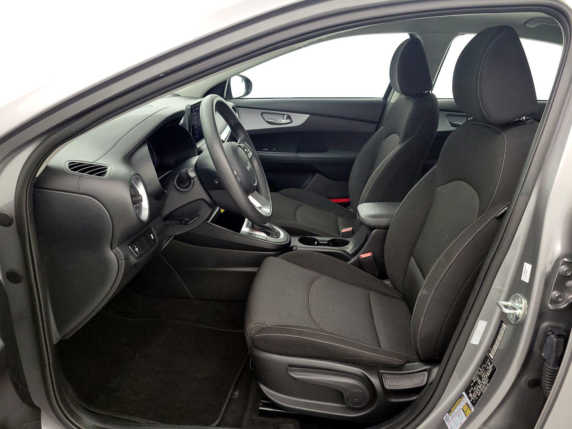 Thumbnail: 2024 Kia Forte - 11
