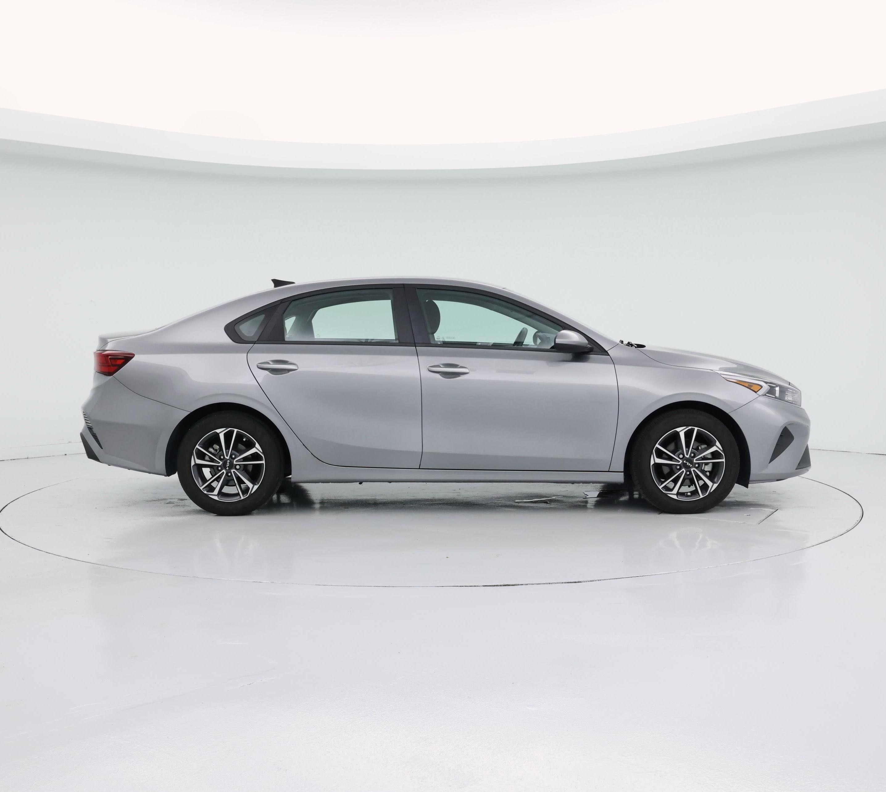 Thumbnail: 2024 Kia Forte - 7