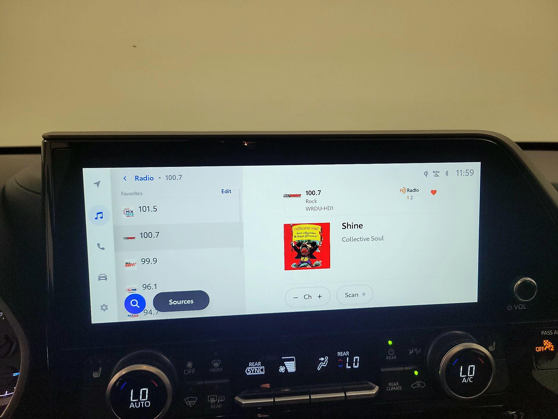 Thumbnail: 2026 Toyota Highlander - 15