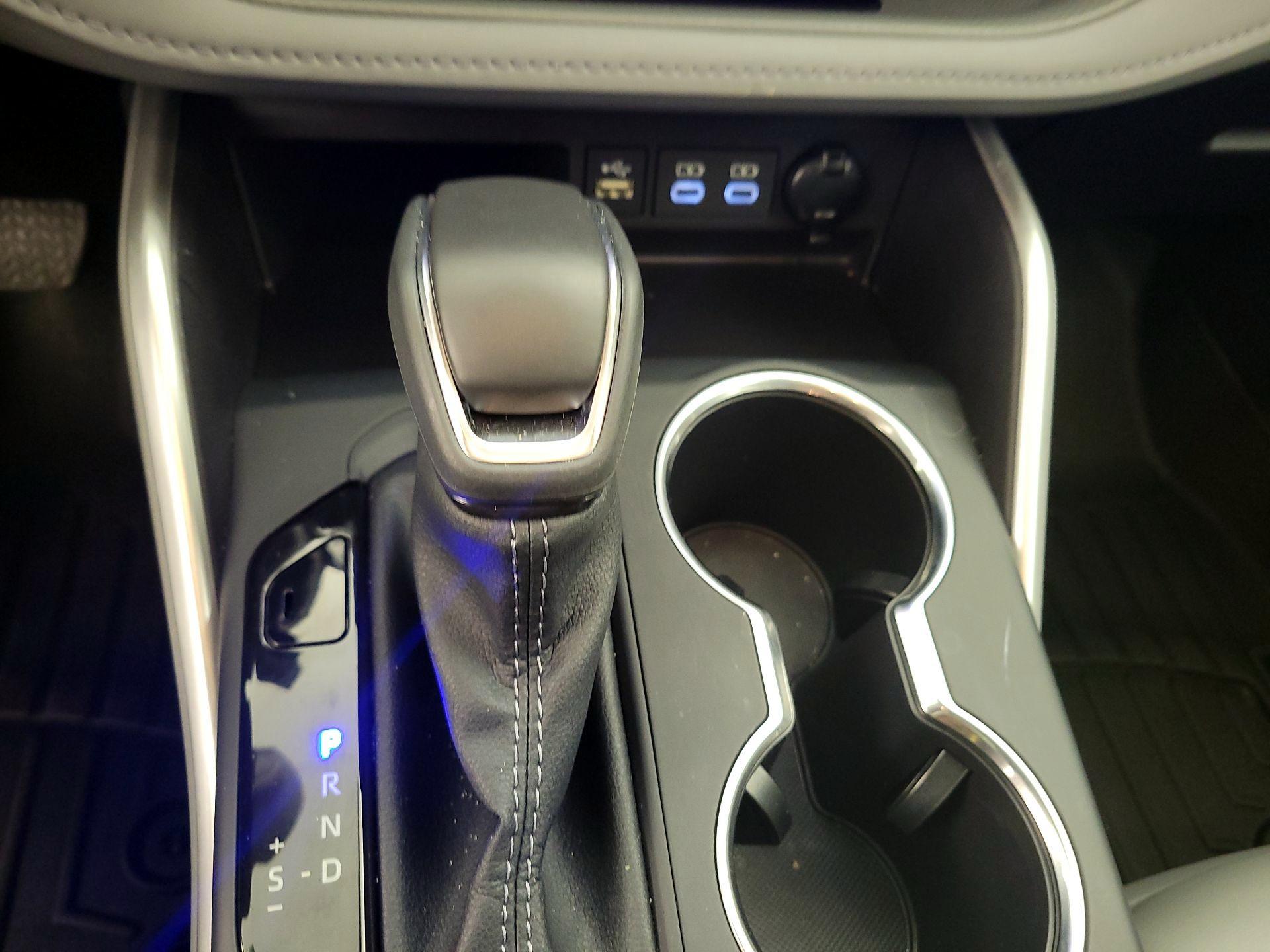 Thumbnail: 2026 Toyota Highlander - 17