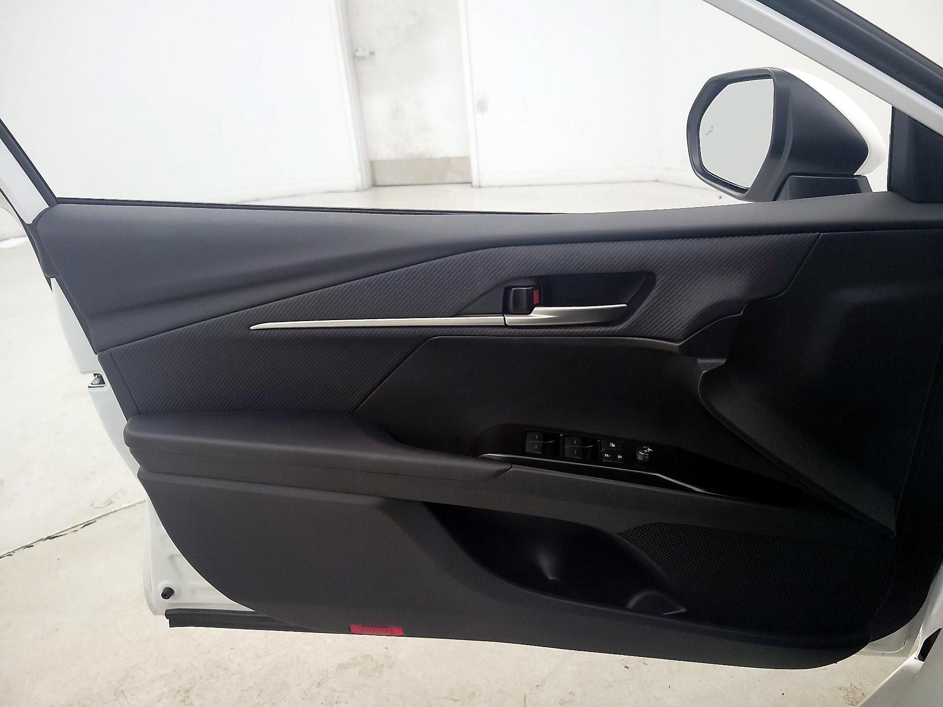 Thumbnail: 2026 Toyota Camry - 12