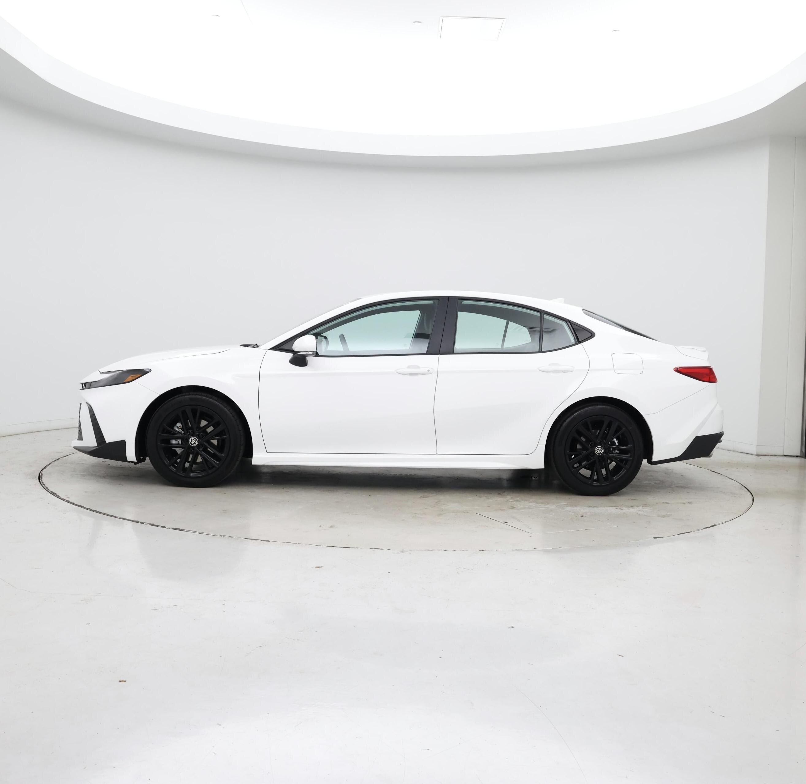 Thumbnail: 2026 Toyota Camry - 3