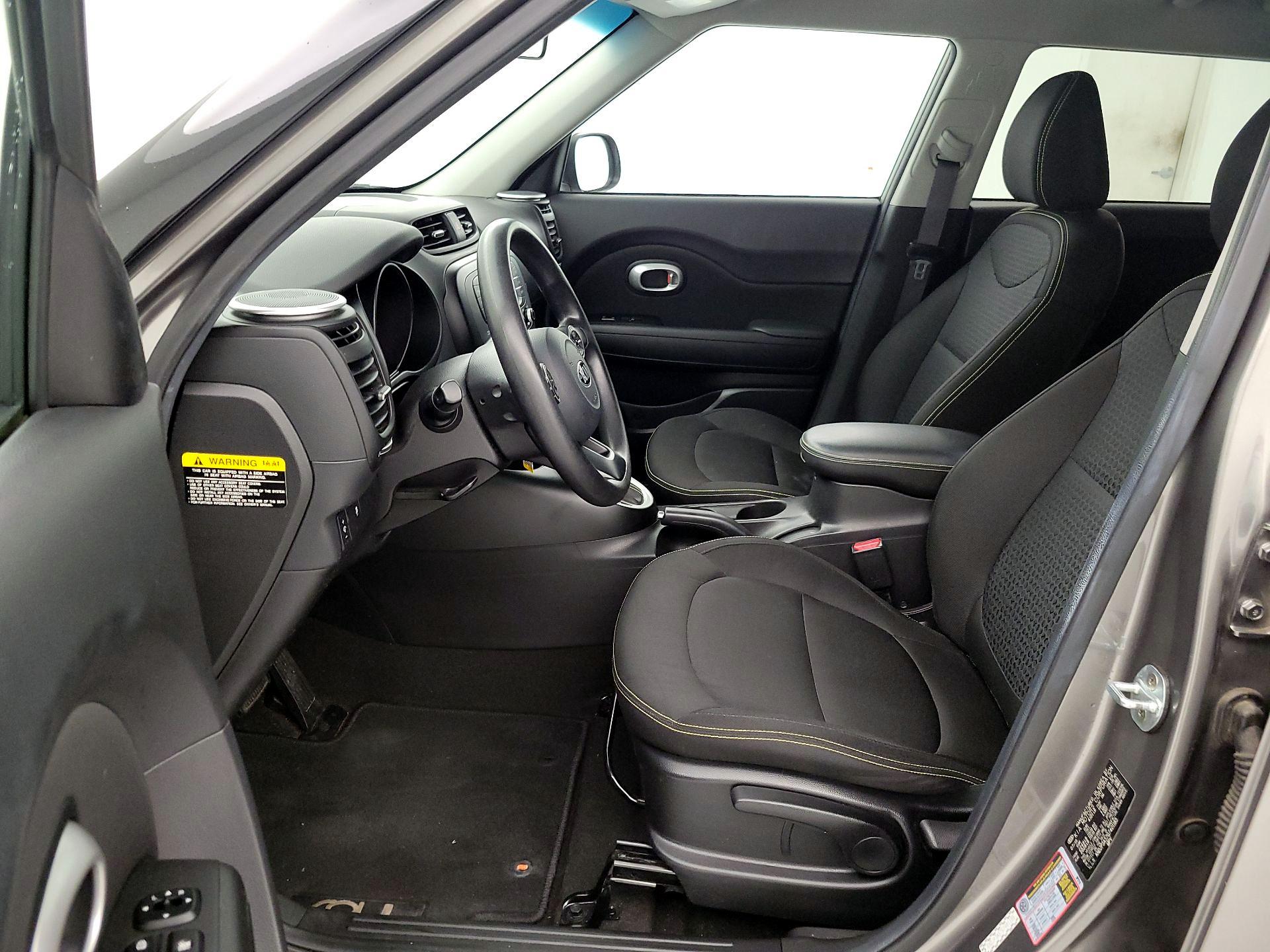 Thumbnail: 2016 Kia Soul - 11